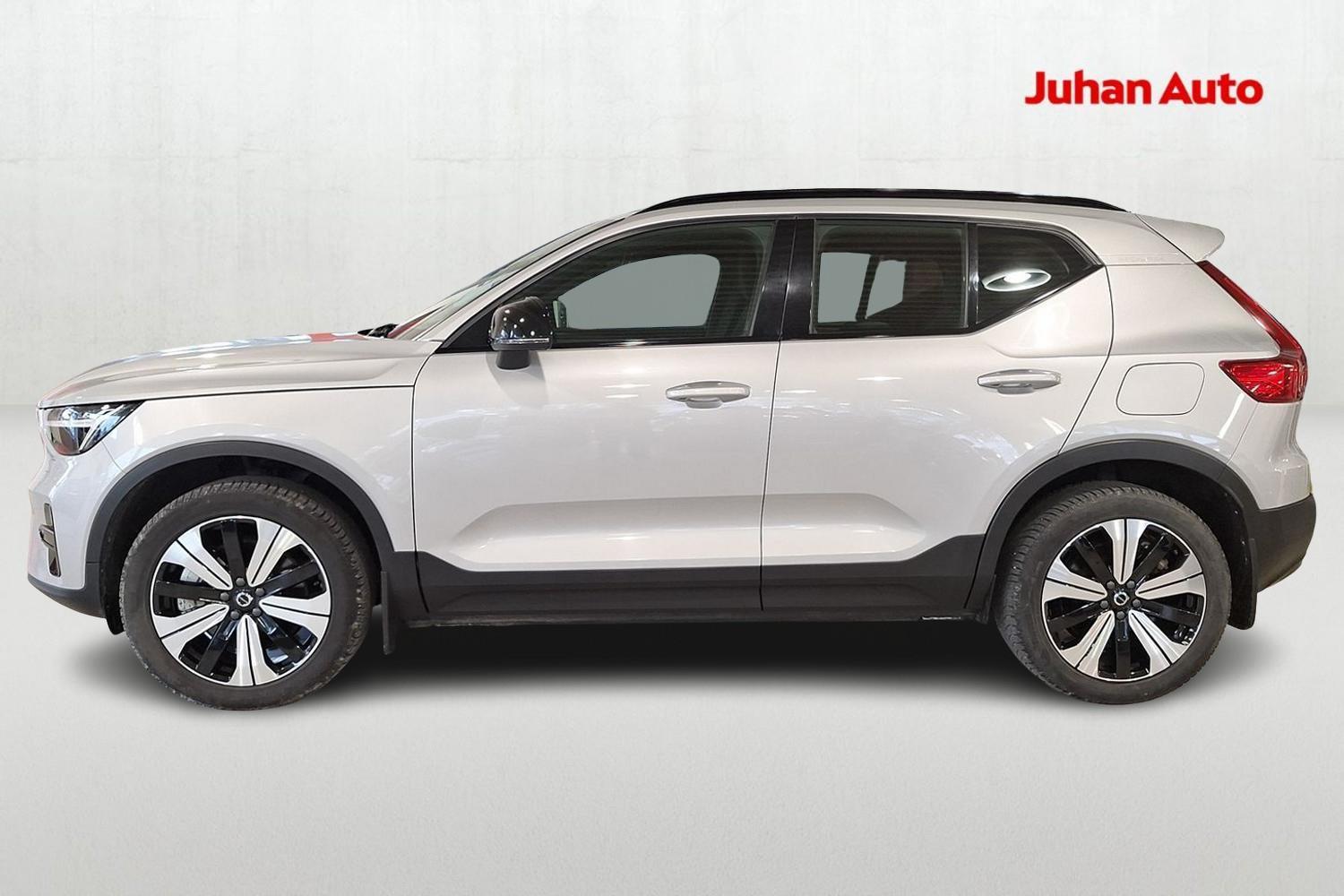 VOLVO XC40 2023