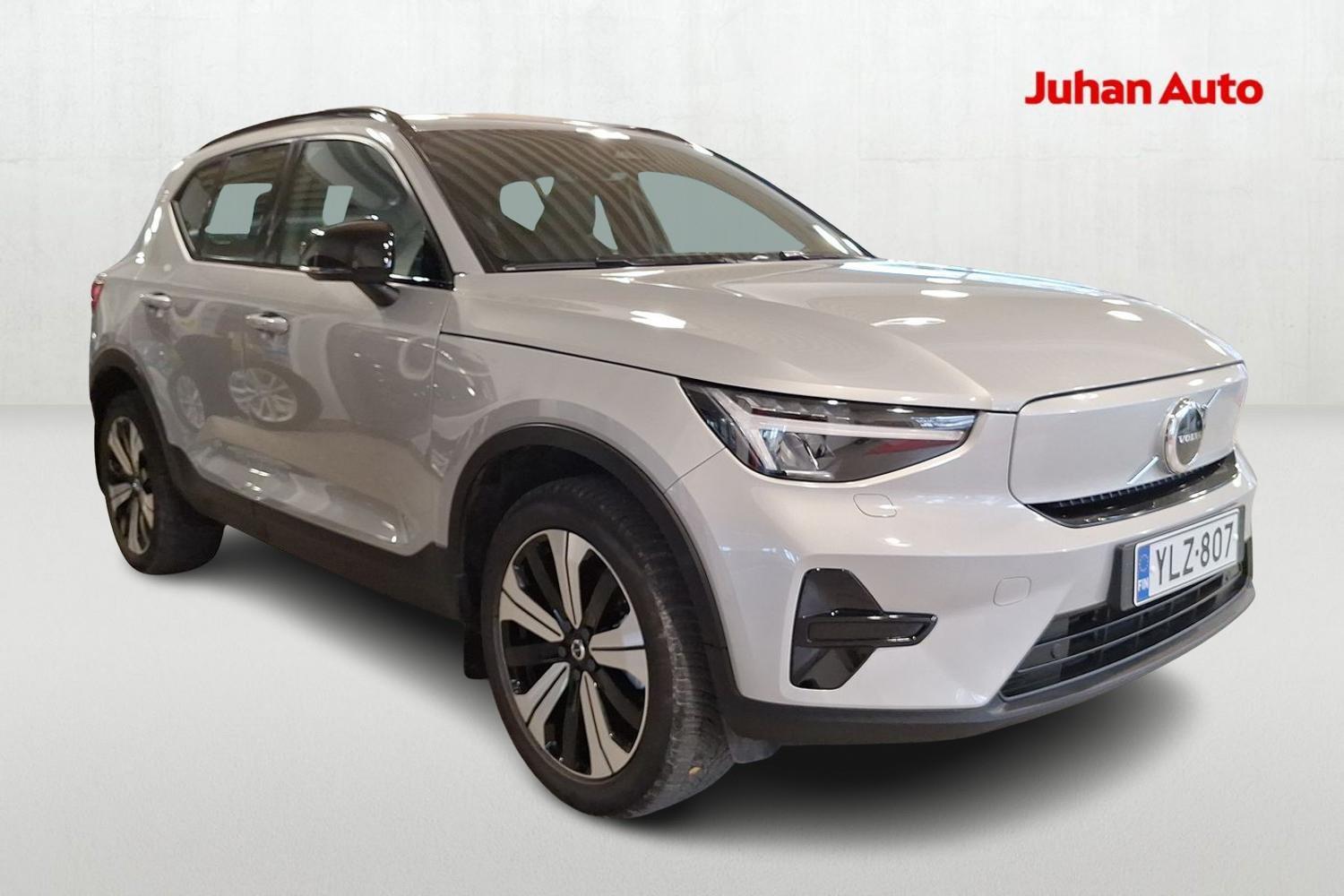 VOLVO XC40 2023