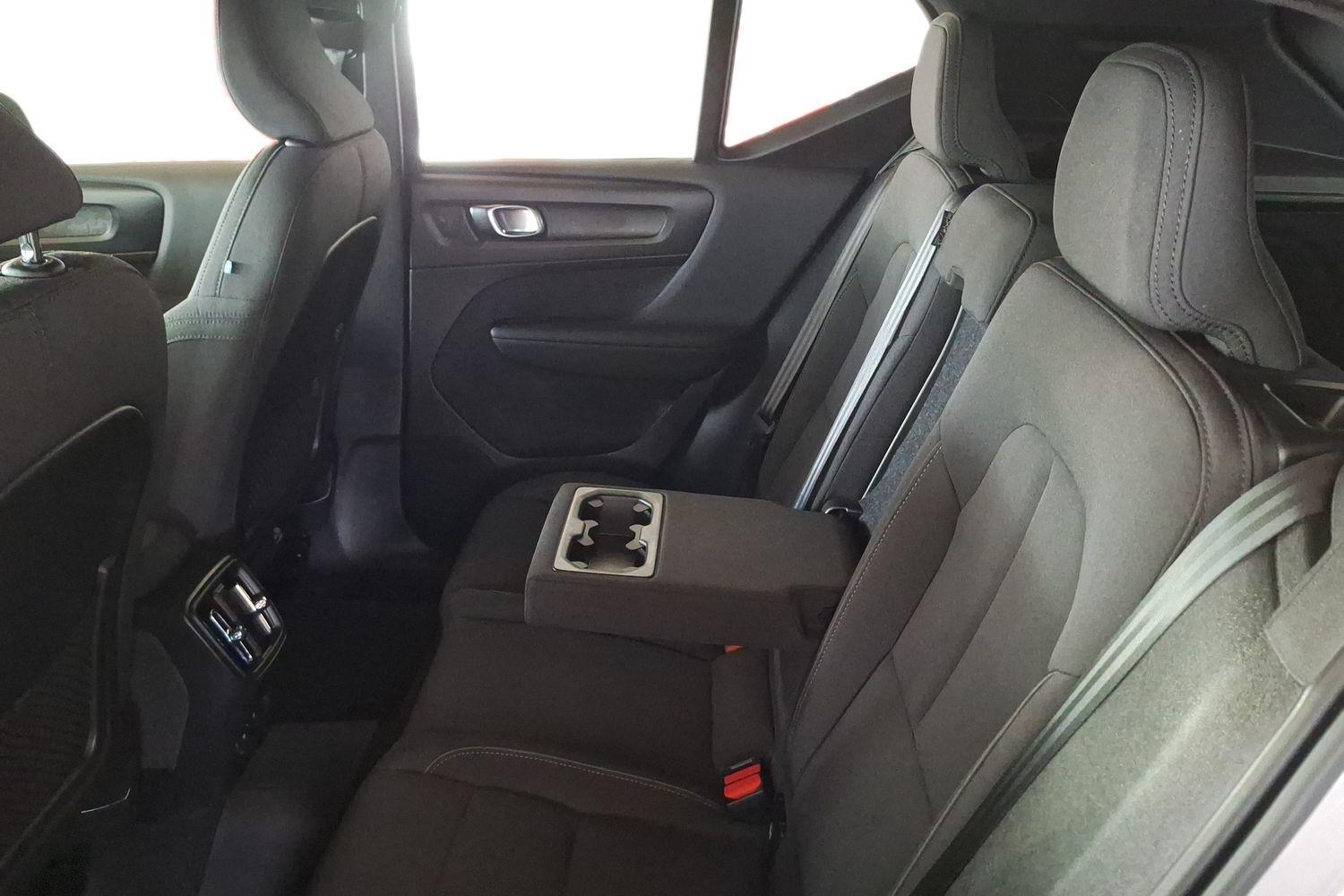 VOLVO XC40 2023
