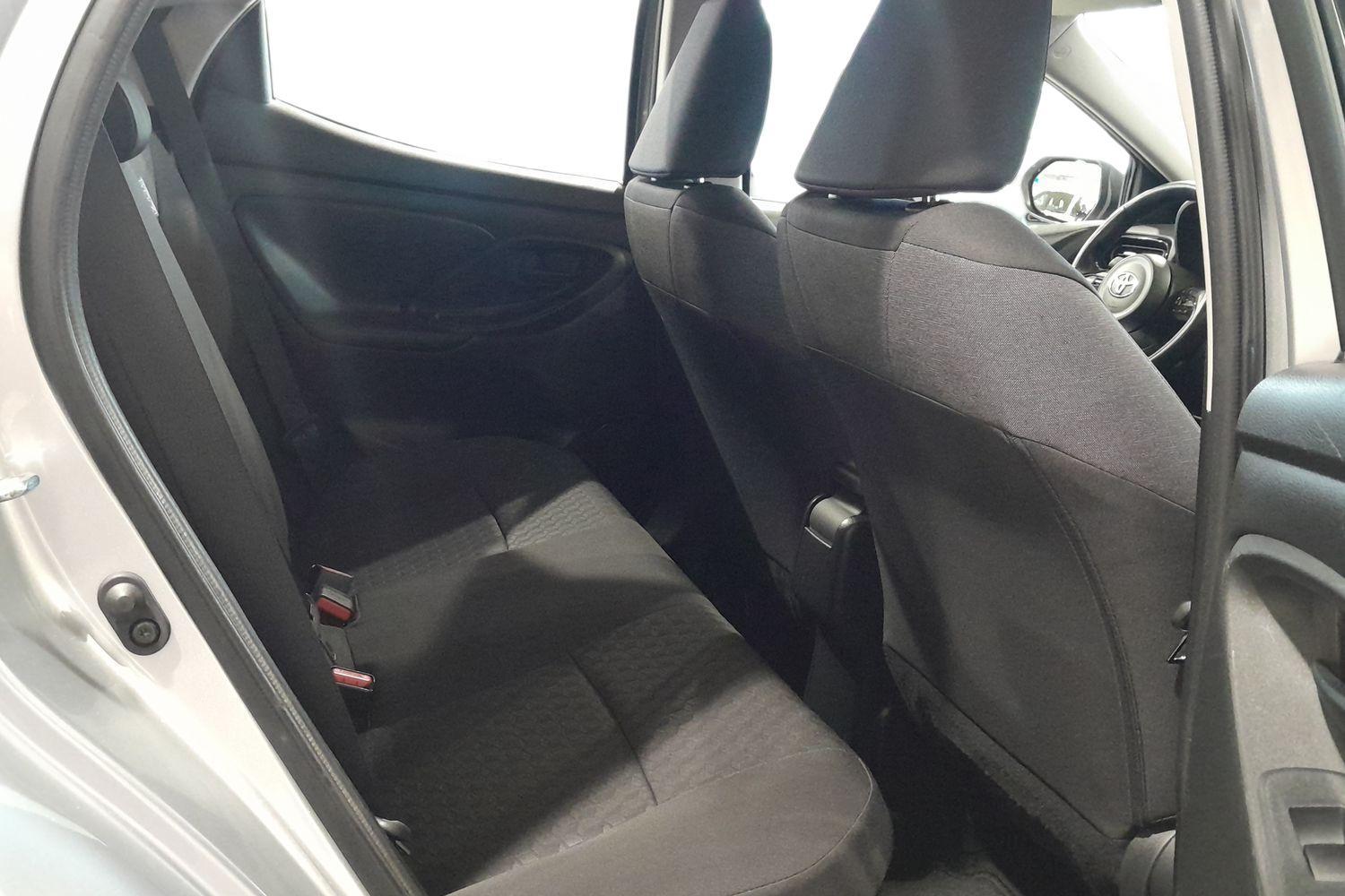 TOYOTA Yaris 2023