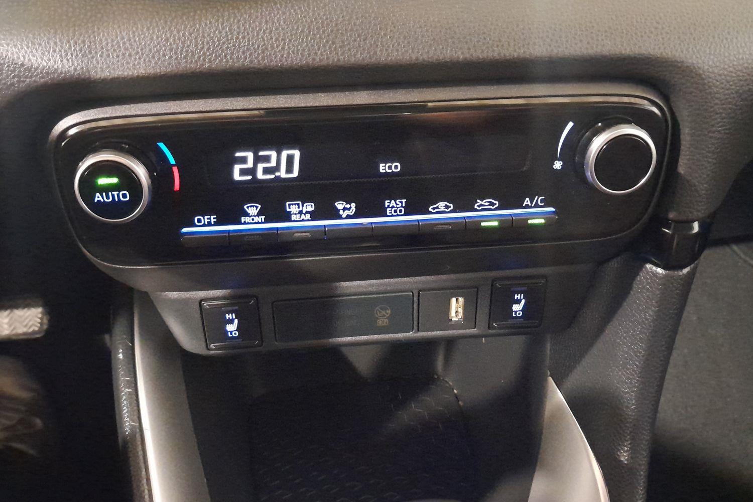 TOYOTA Yaris 2023