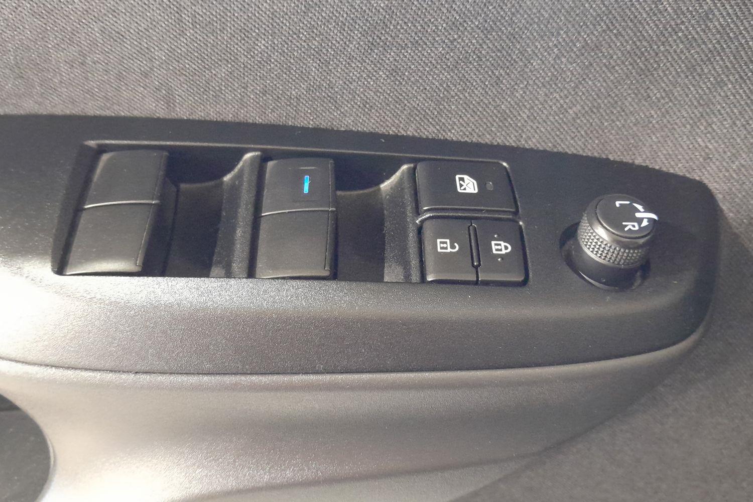 TOYOTA Yaris 2023