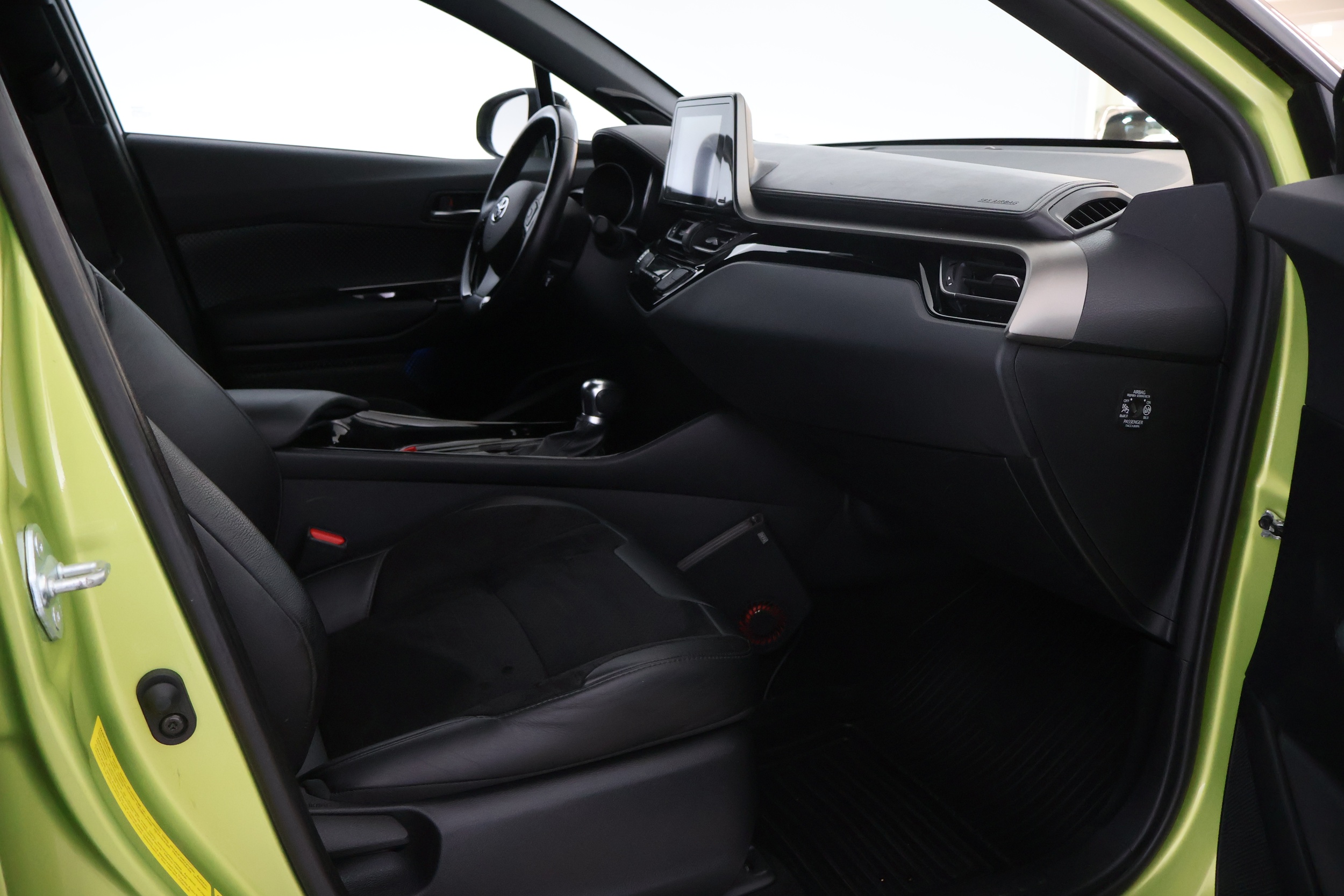 TOYOTA C-HR 2019