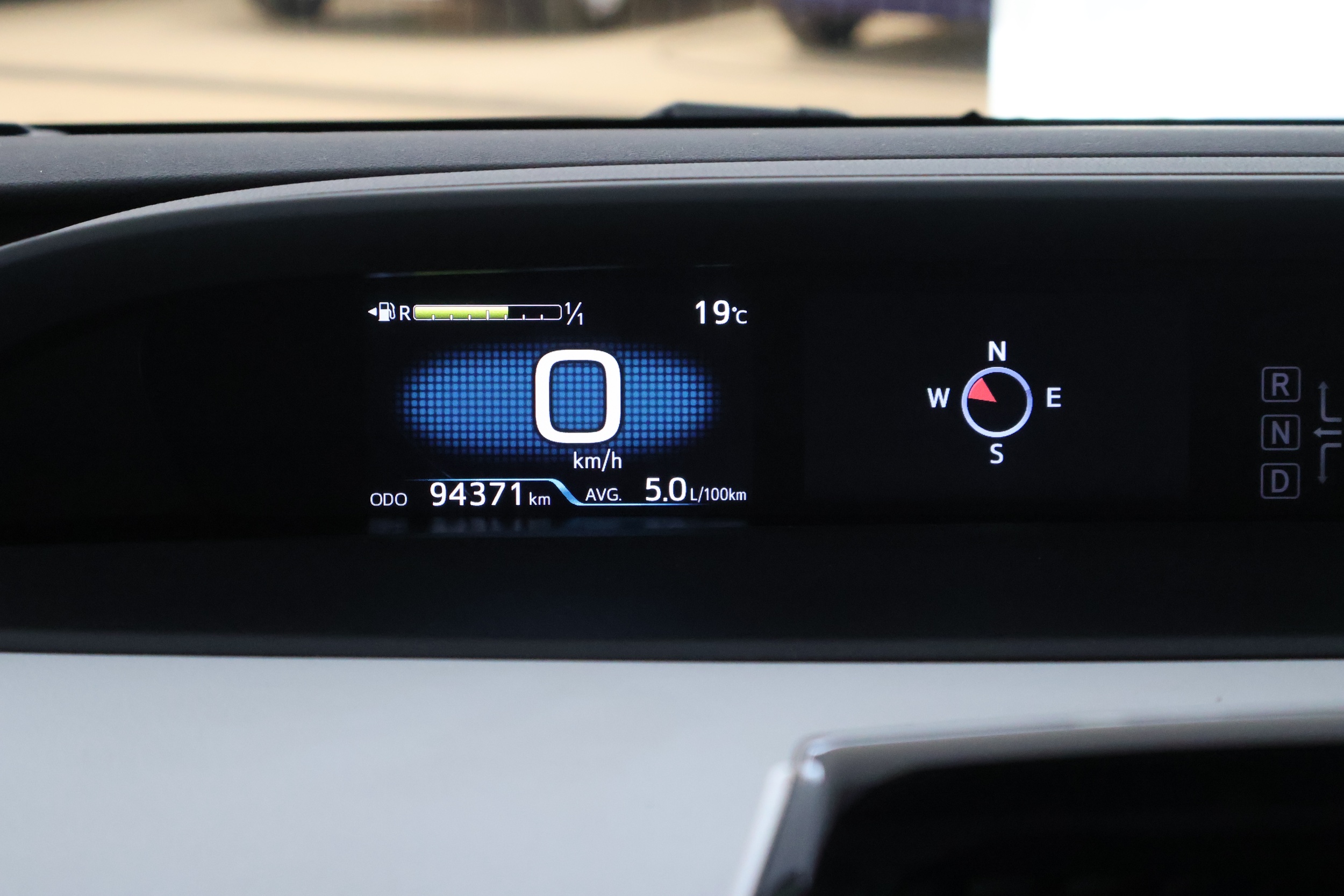 TOYOTA Prius 14