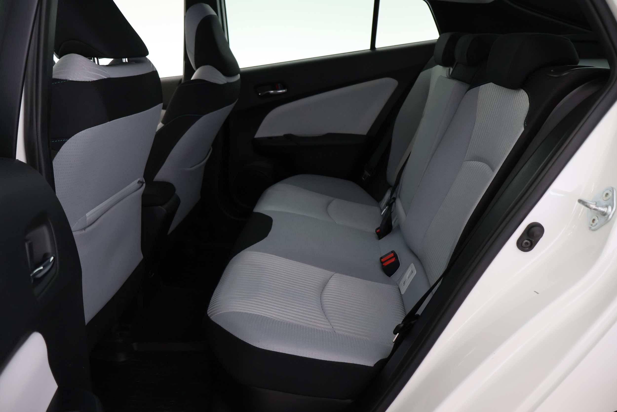TOYOTA Prius 16