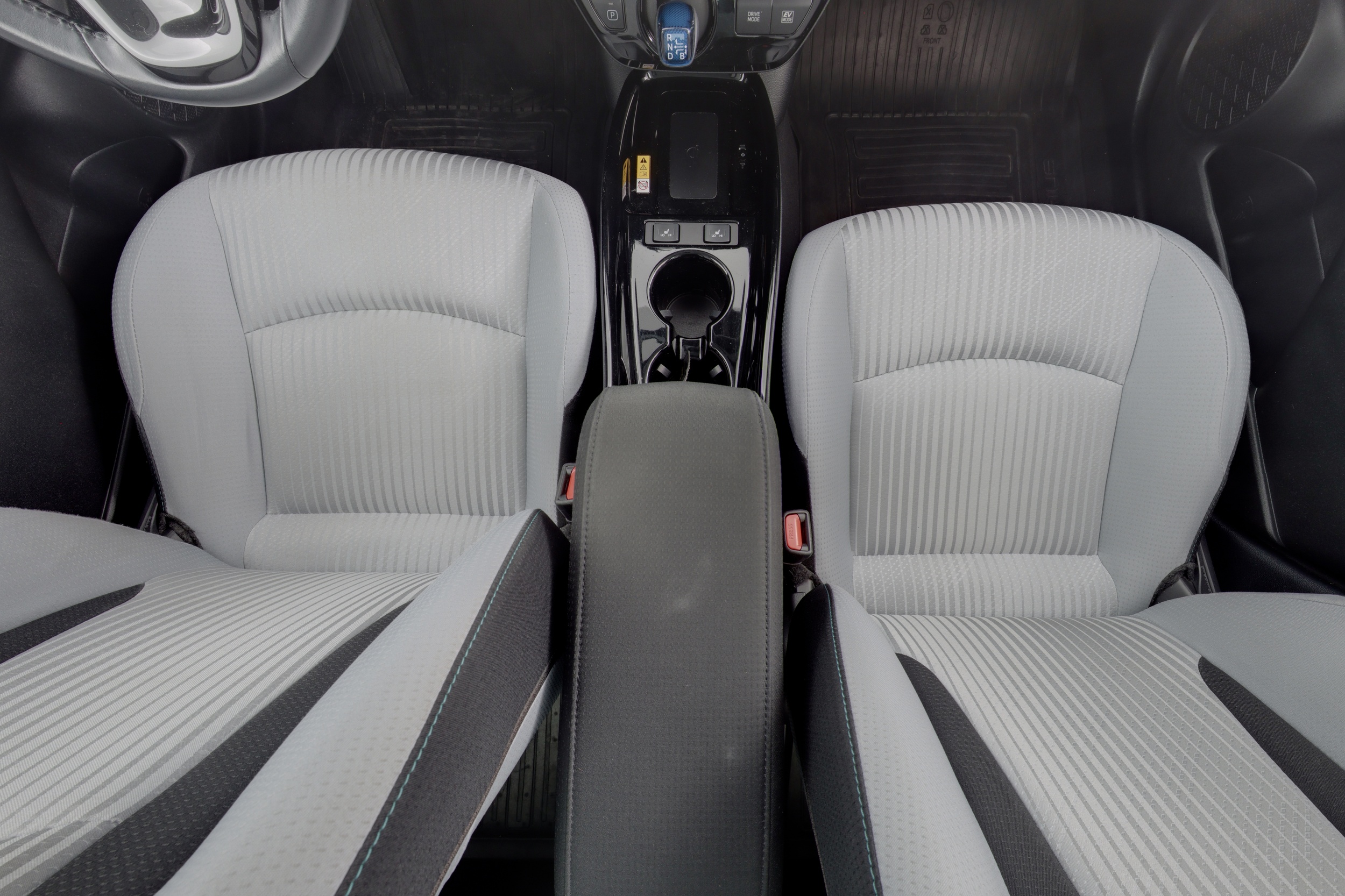 TOYOTA Prius 9