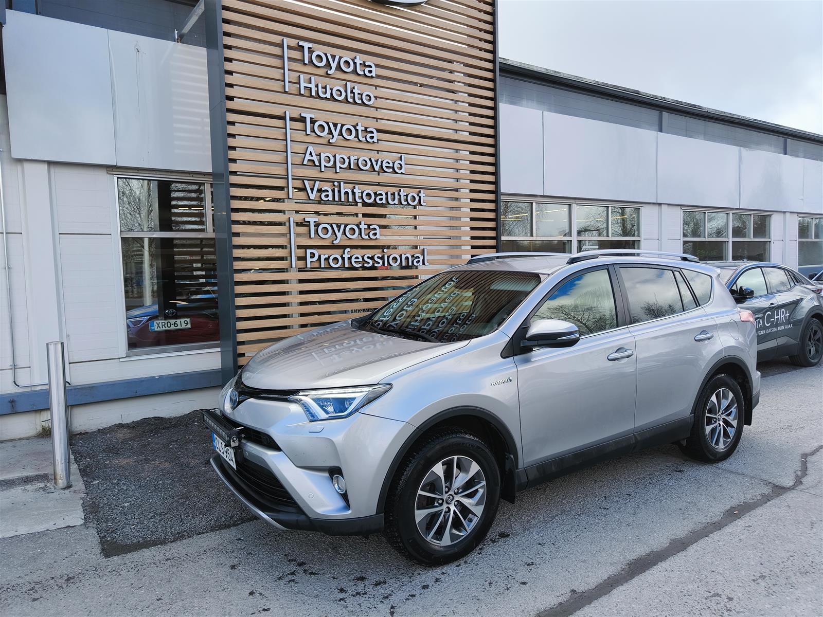 TOYOTA RAV4 2018