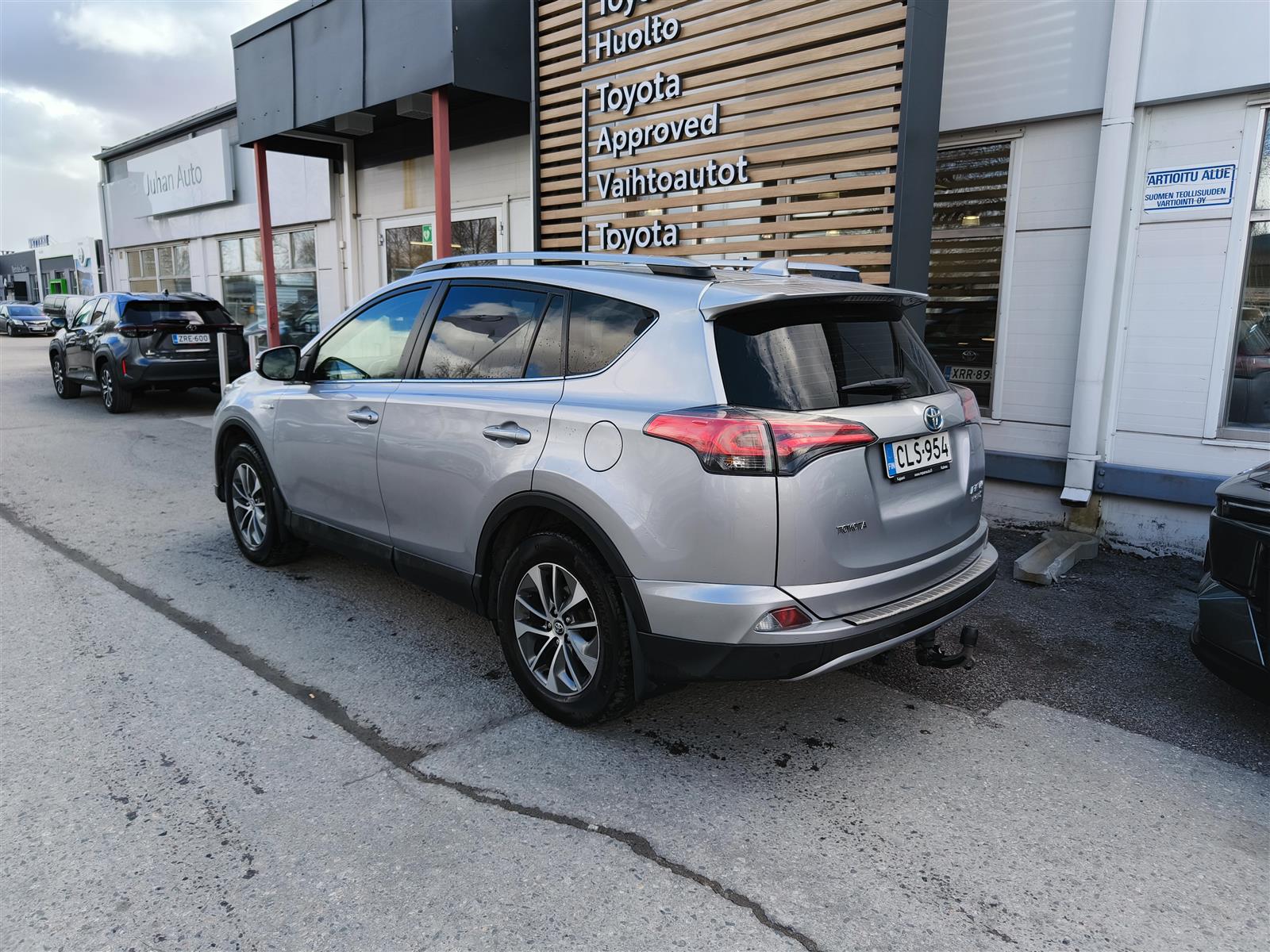TOYOTA RAV4 2018