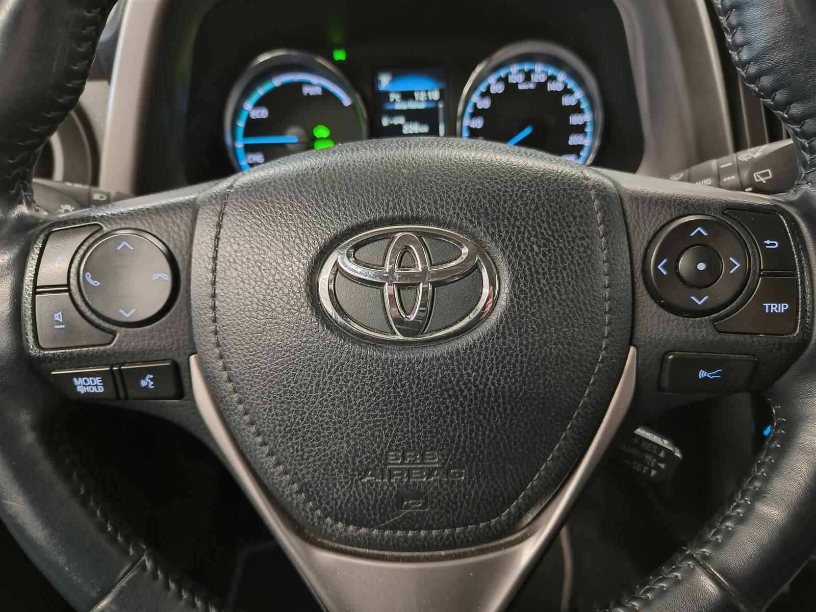 TOYOTA RAV4 2018