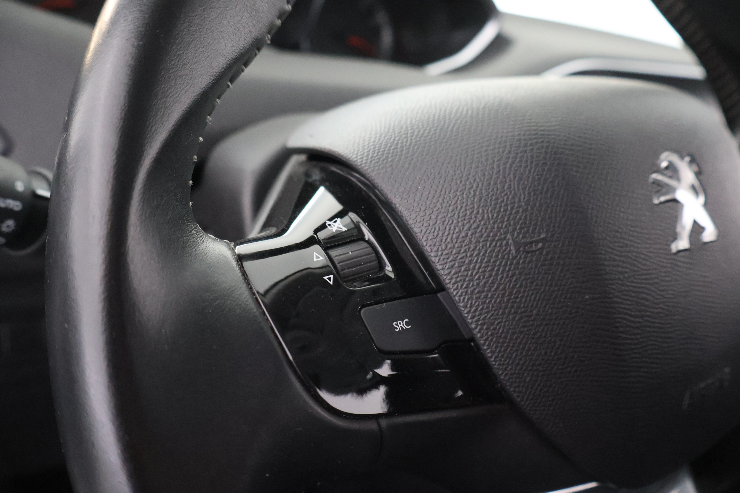PEUGEOT 308 24