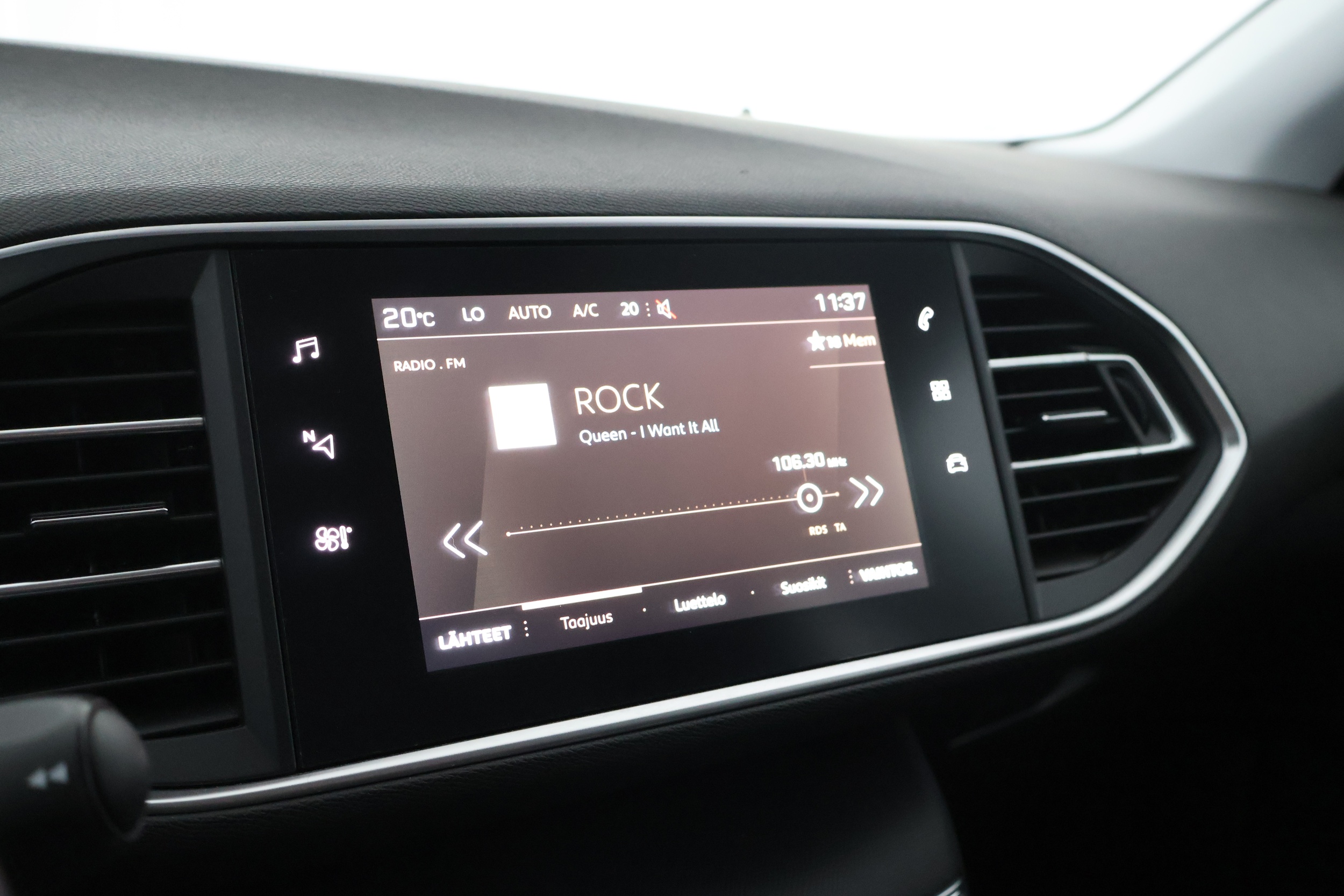 PEUGEOT 308 29