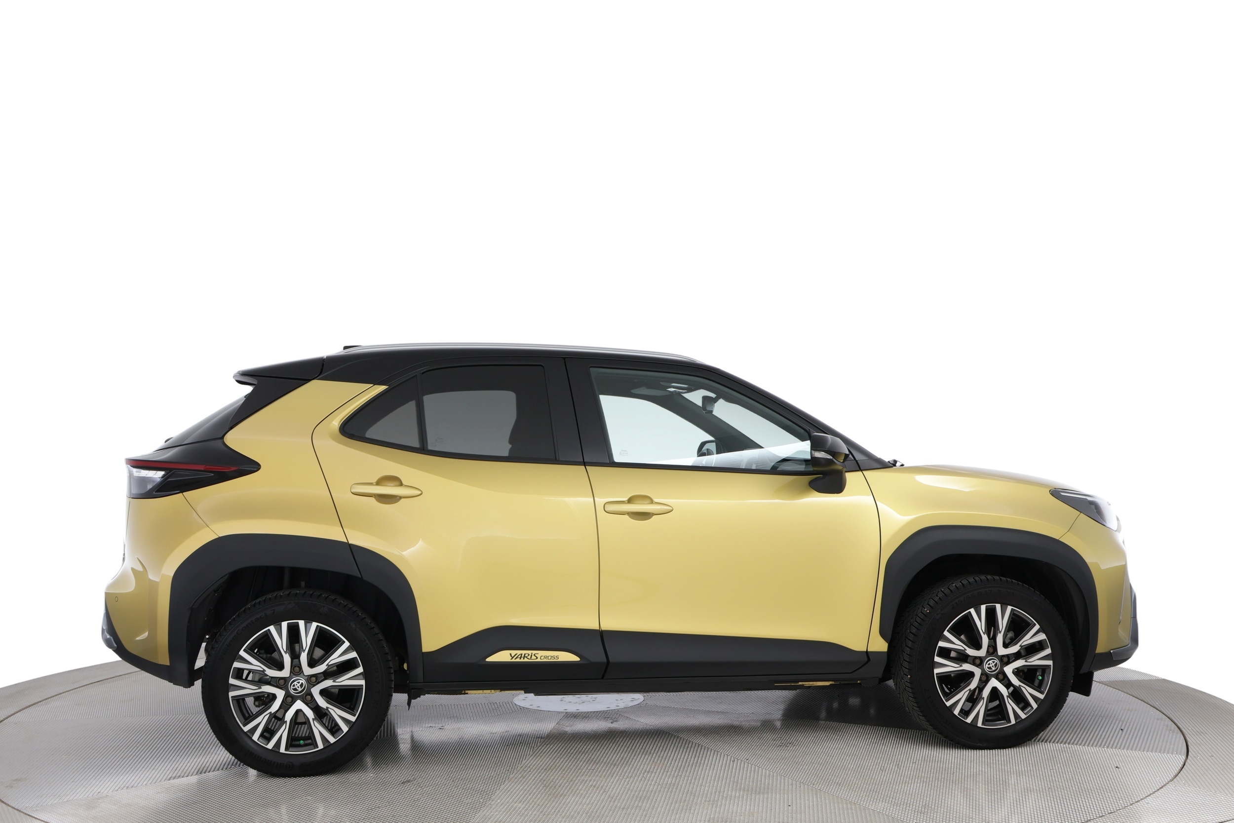 TOYOTA Yaris Cross 2021