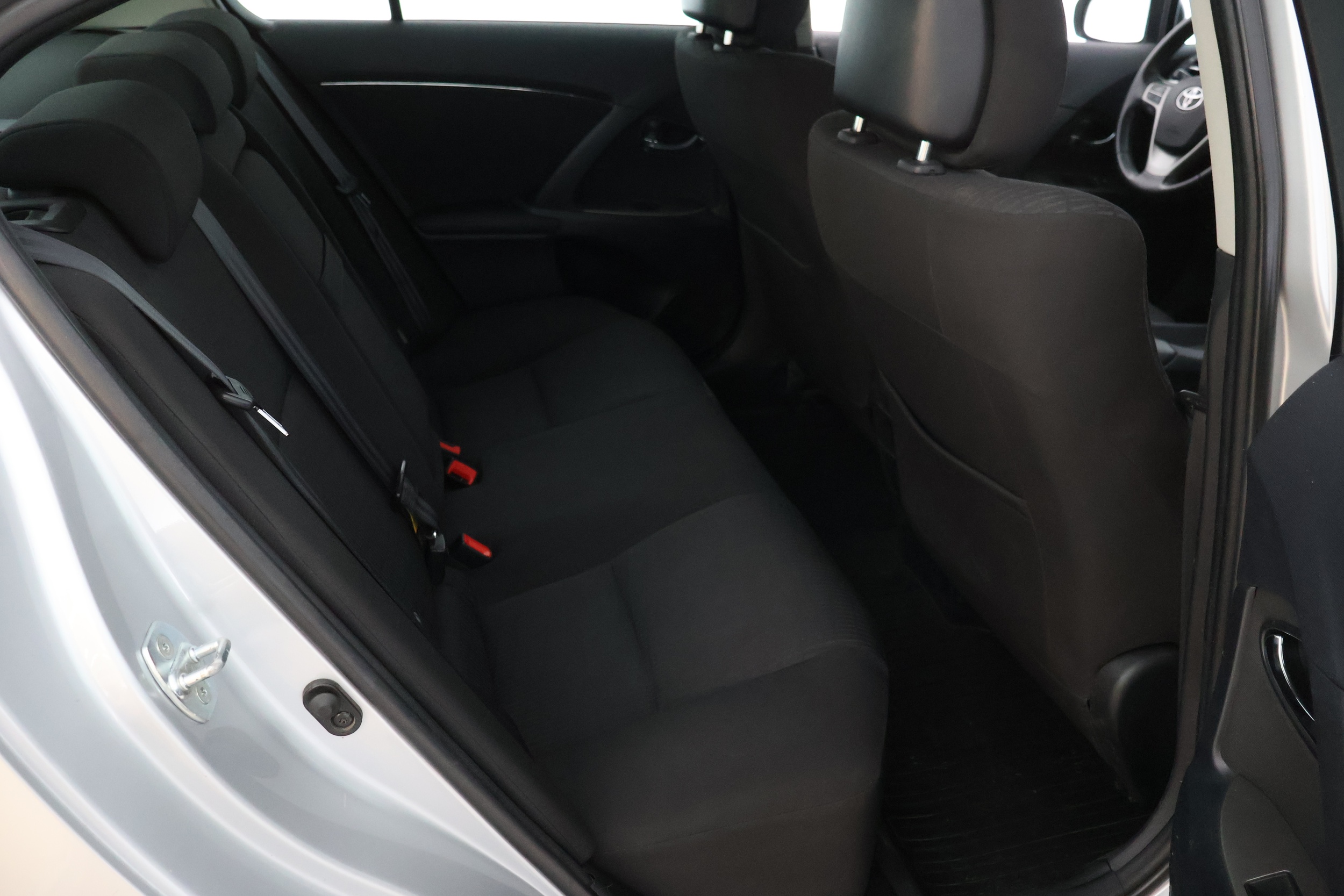 TOYOTA Avensis 14