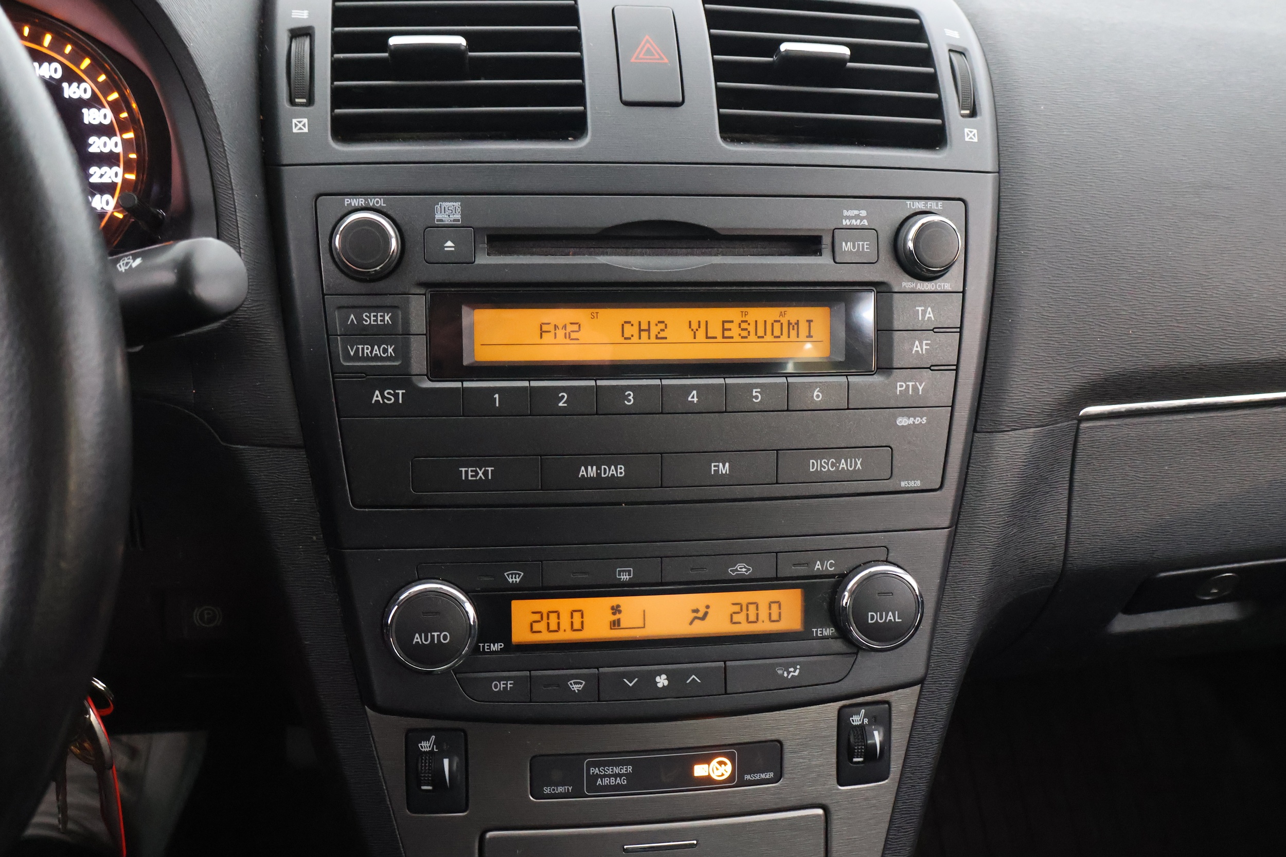 TOYOTA Avensis 17