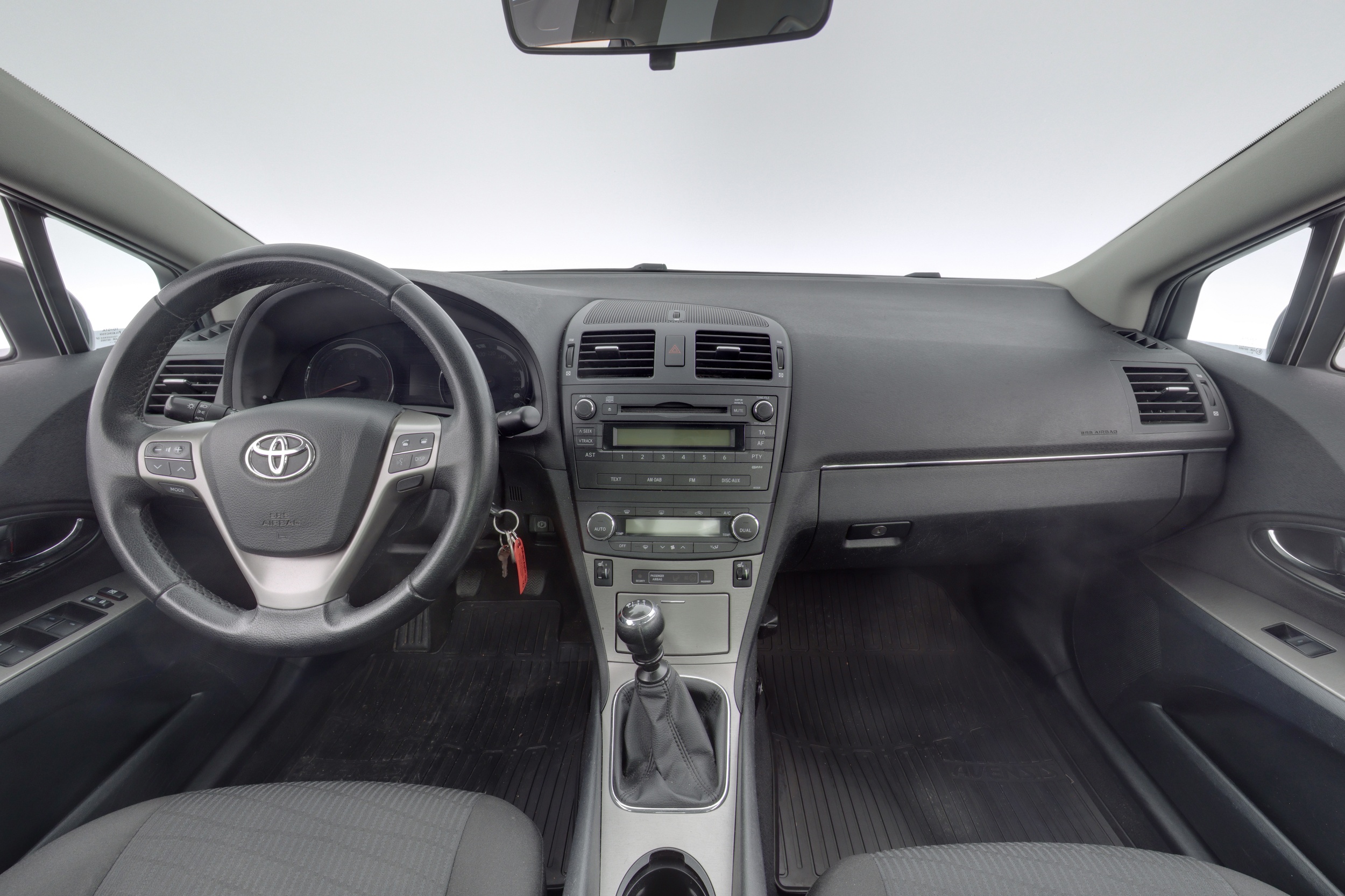 TOYOTA Avensis 7