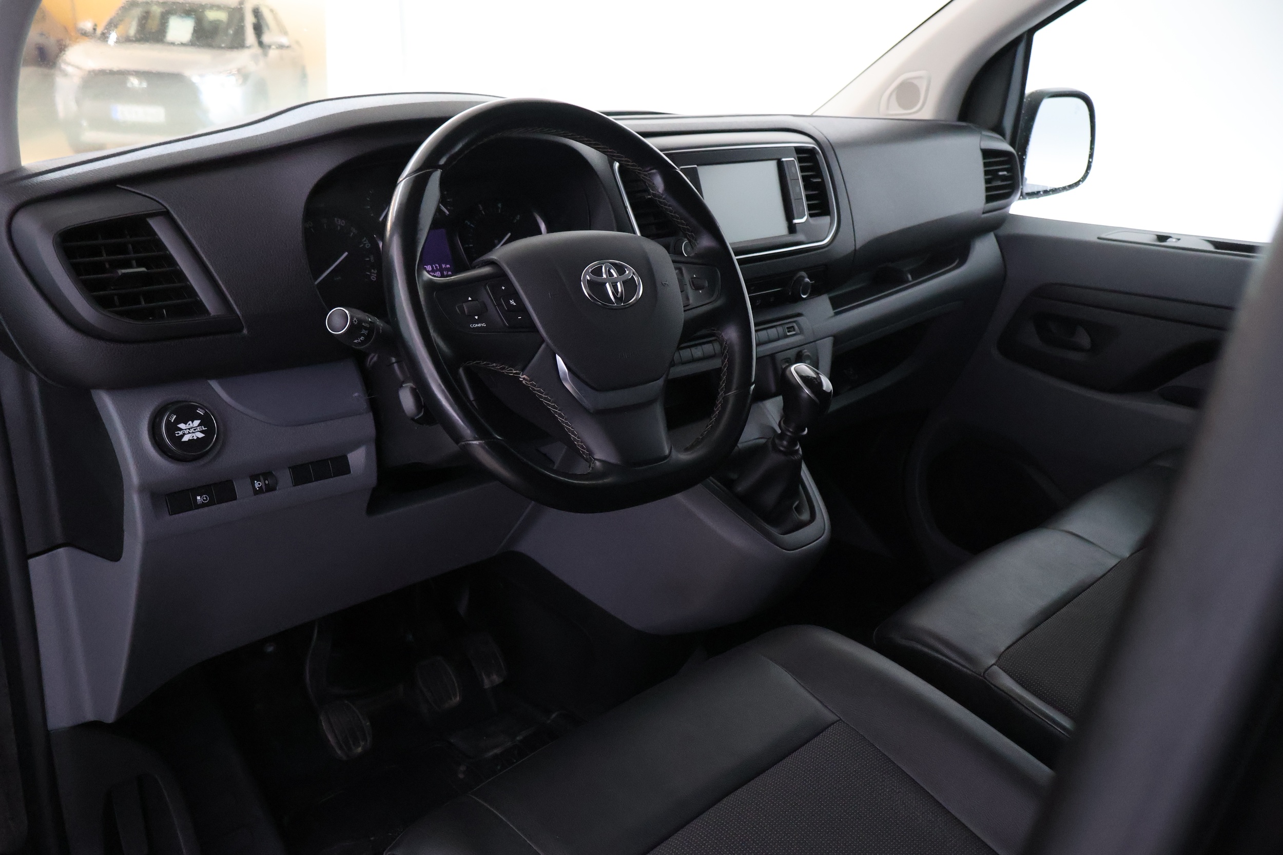 TOYOTA PROACE 2021