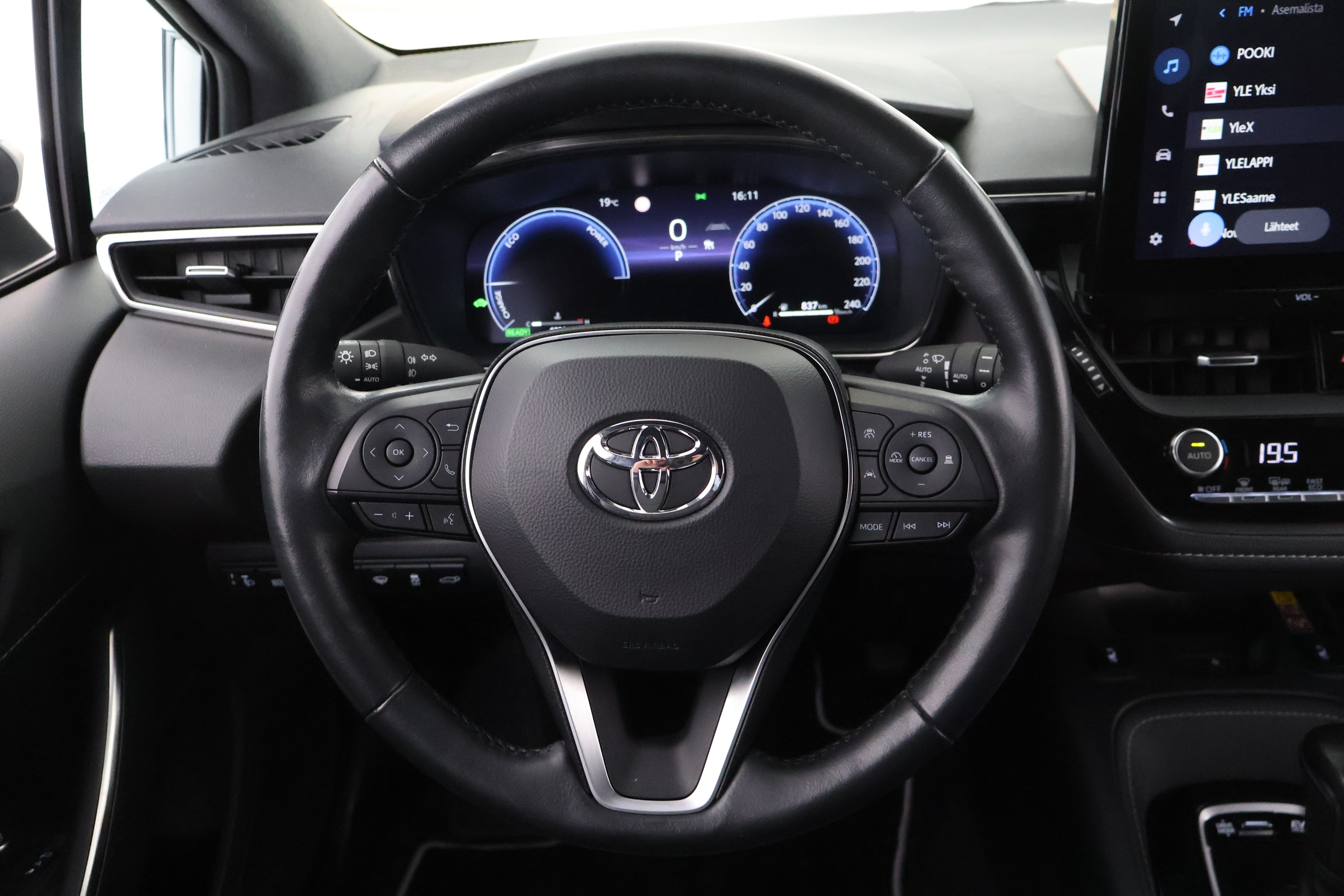 TOYOTA COROLLA 2024