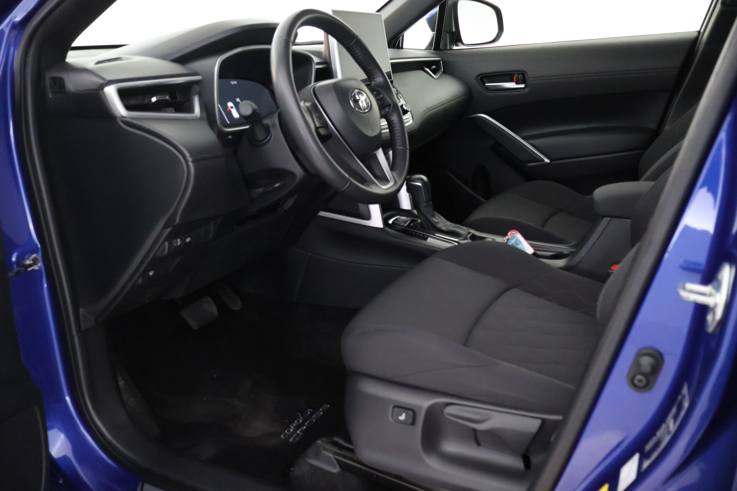 TOYOTA Corolla Cross 2023