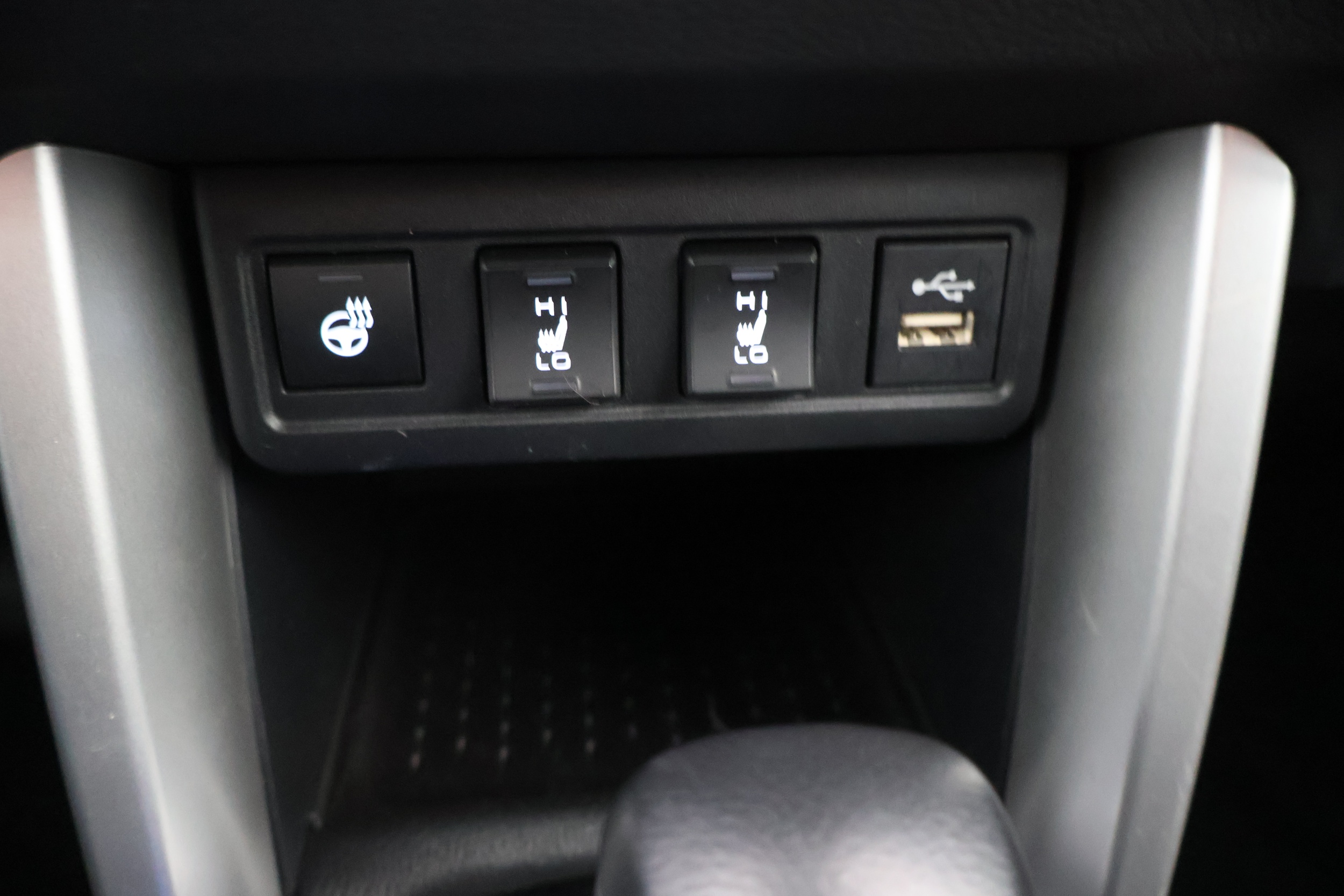 TOYOTA Corolla Cross 2023