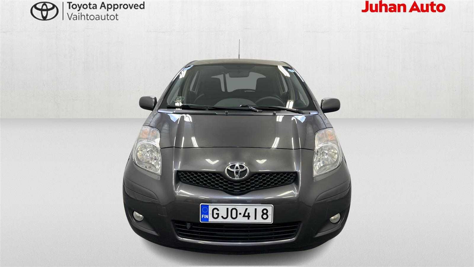 TOYOTA Yaris 2011
