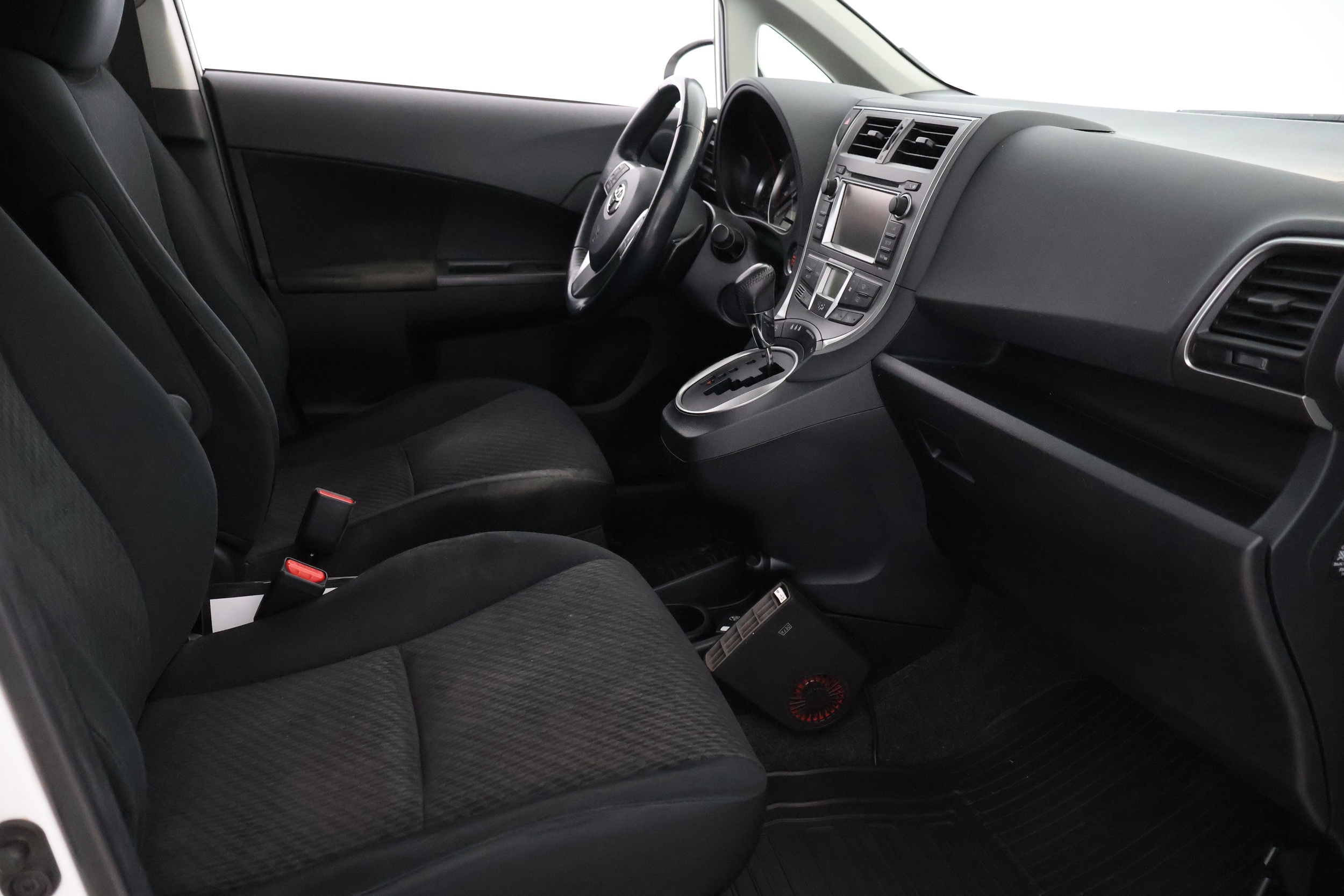 Toyota Verso-S 2012
