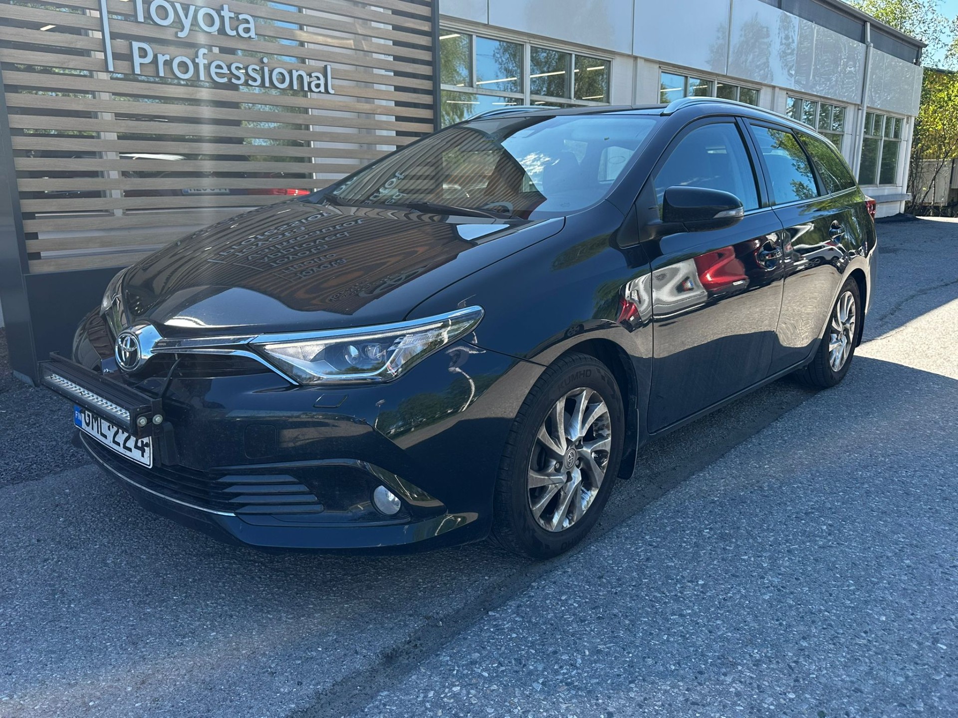 TOYOTA Auris 2017