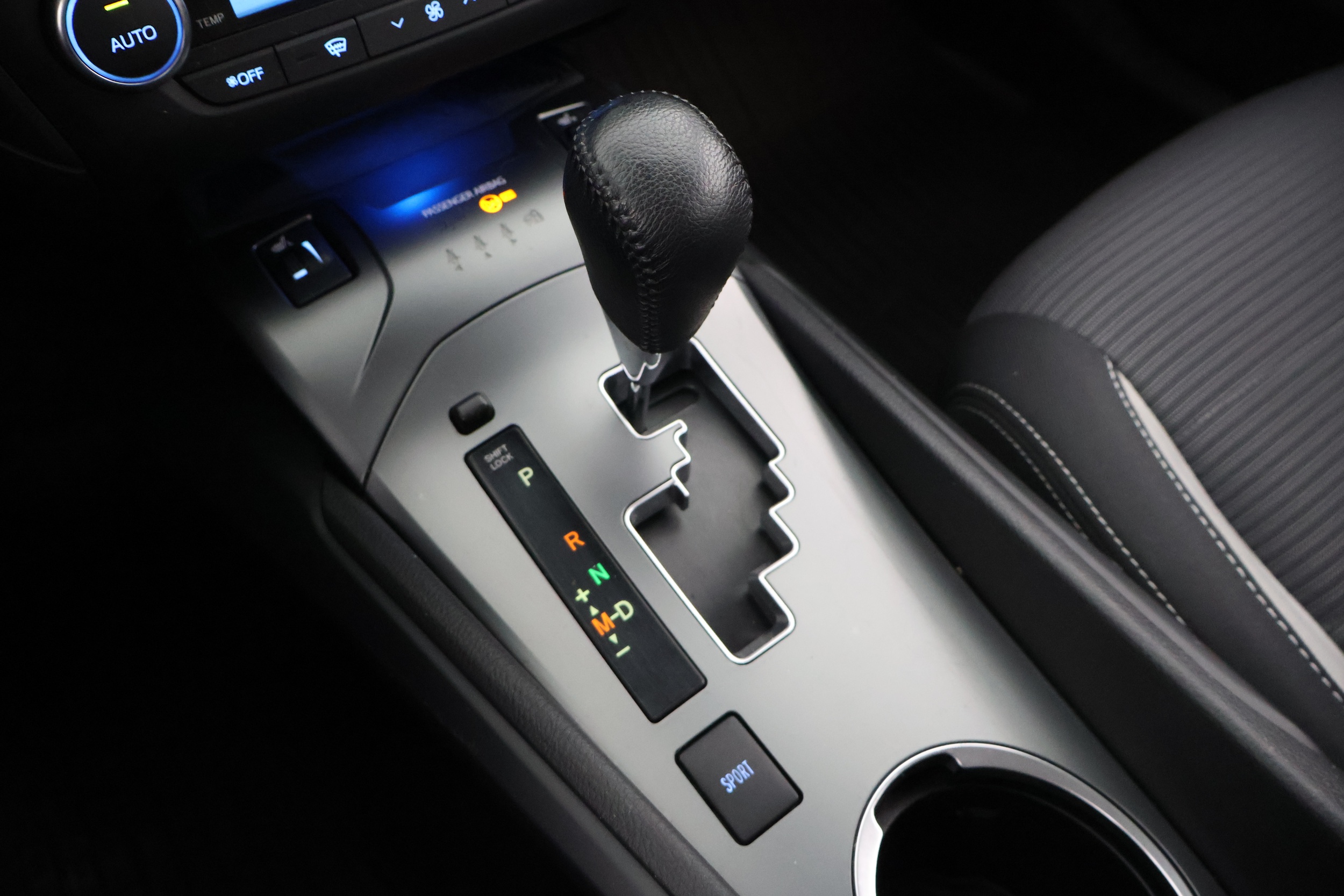 TOYOTA Avensis 2018