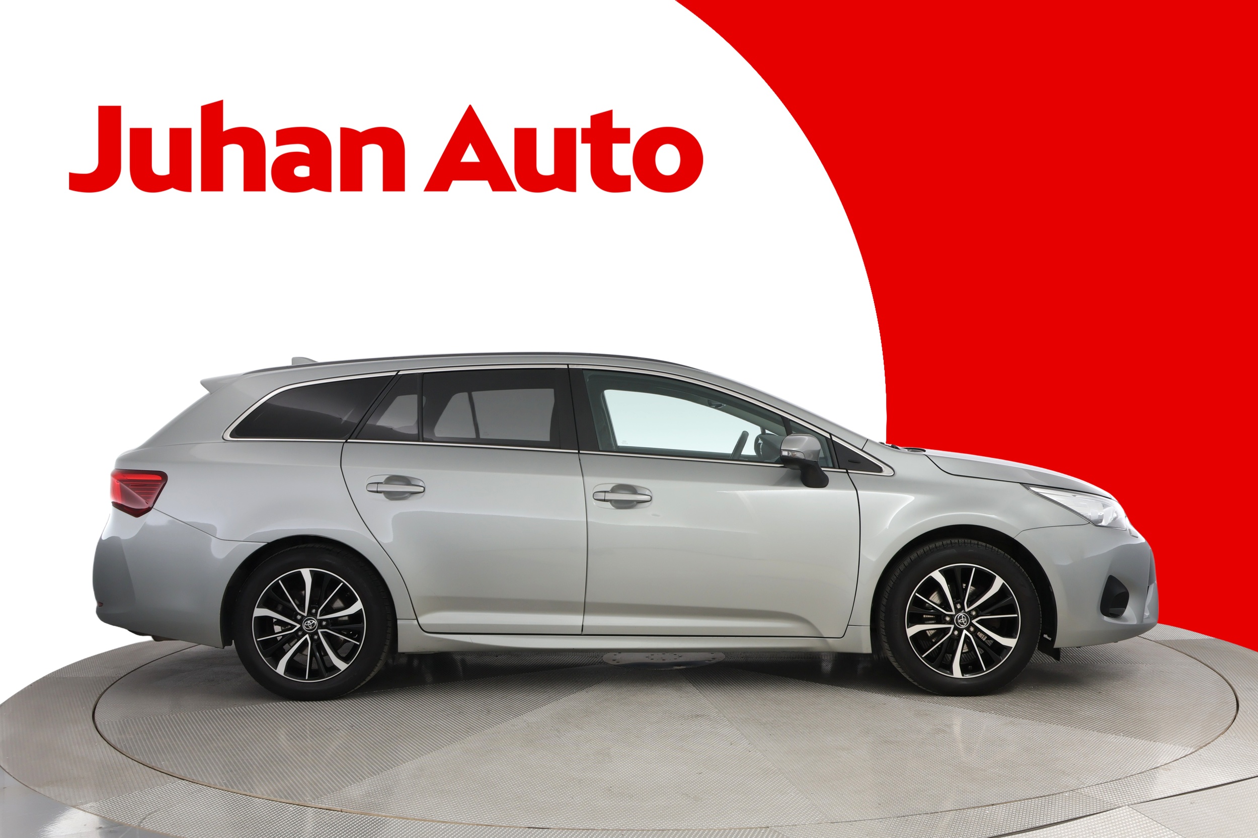 TOYOTA Avensis 2018