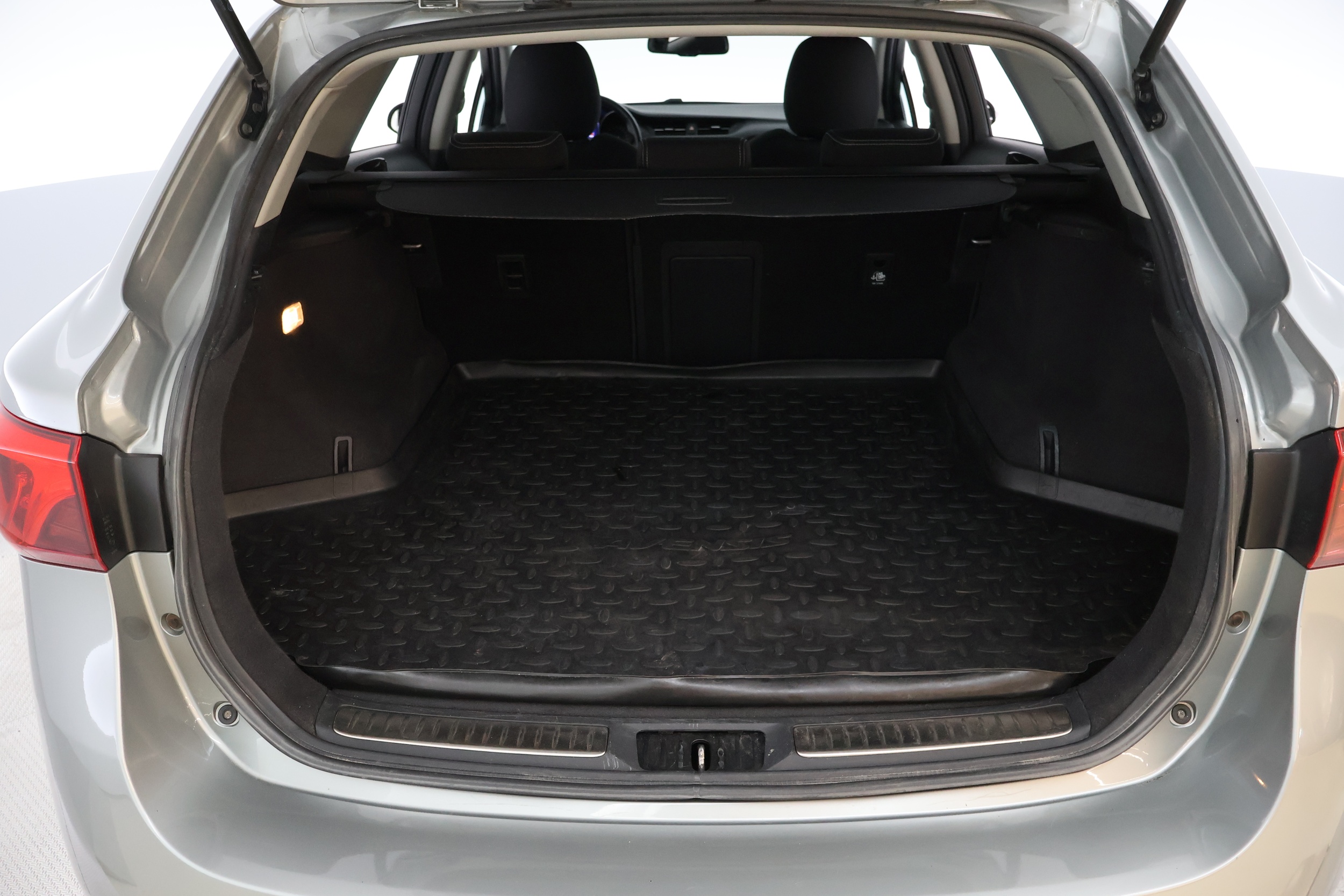 TOYOTA Avensis 2018