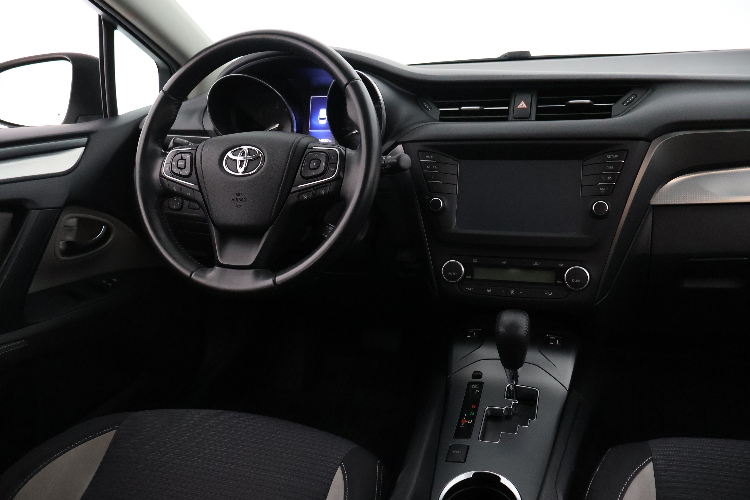 TOYOTA Avensis 2018
