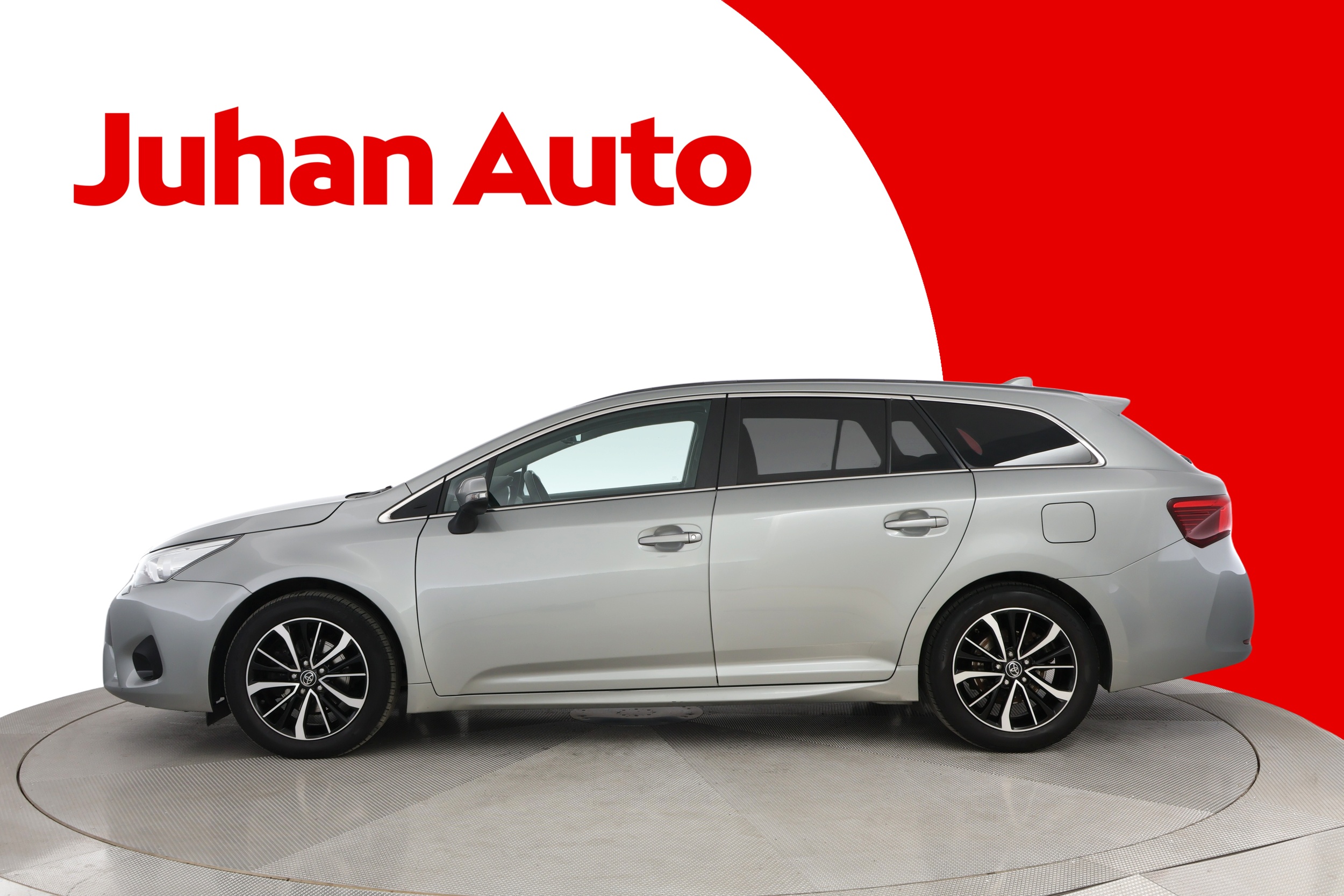 TOYOTA Avensis 2018