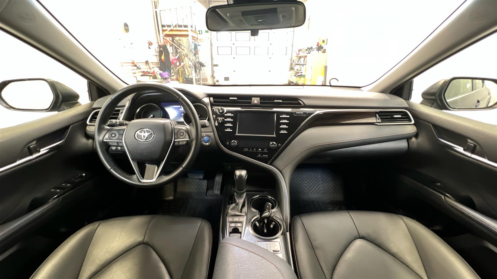 TOYOTA CAMRY 2019