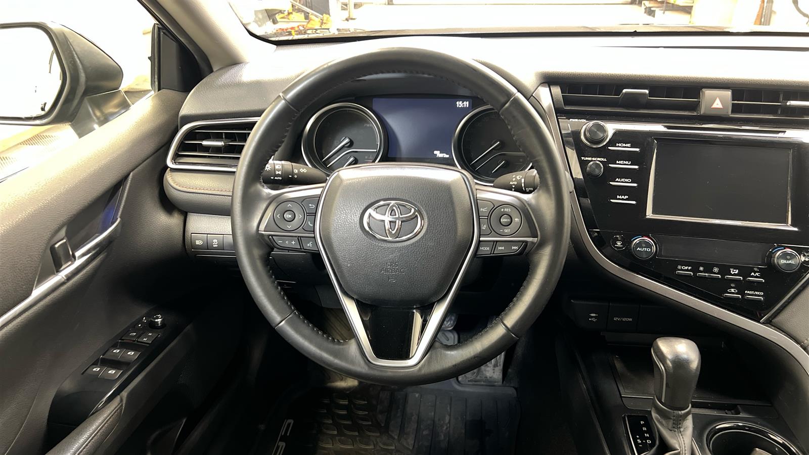 TOYOTA CAMRY 2019