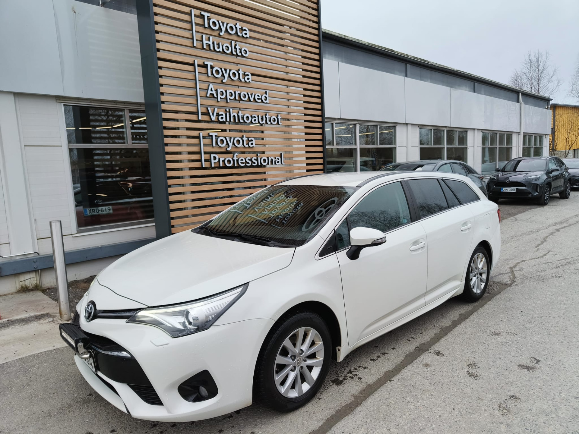 TOYOTA Avensis 2017