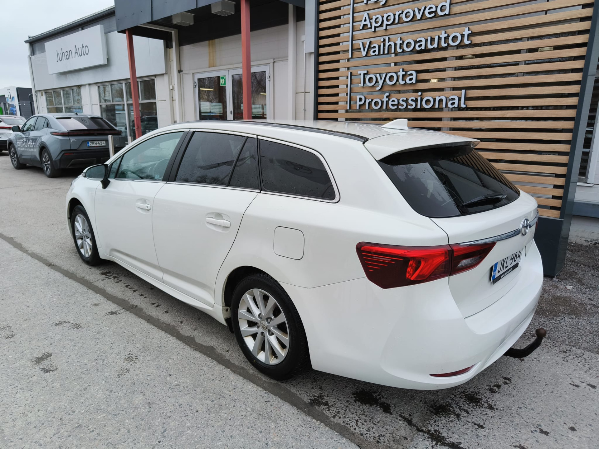 TOYOTA Avensis 2017