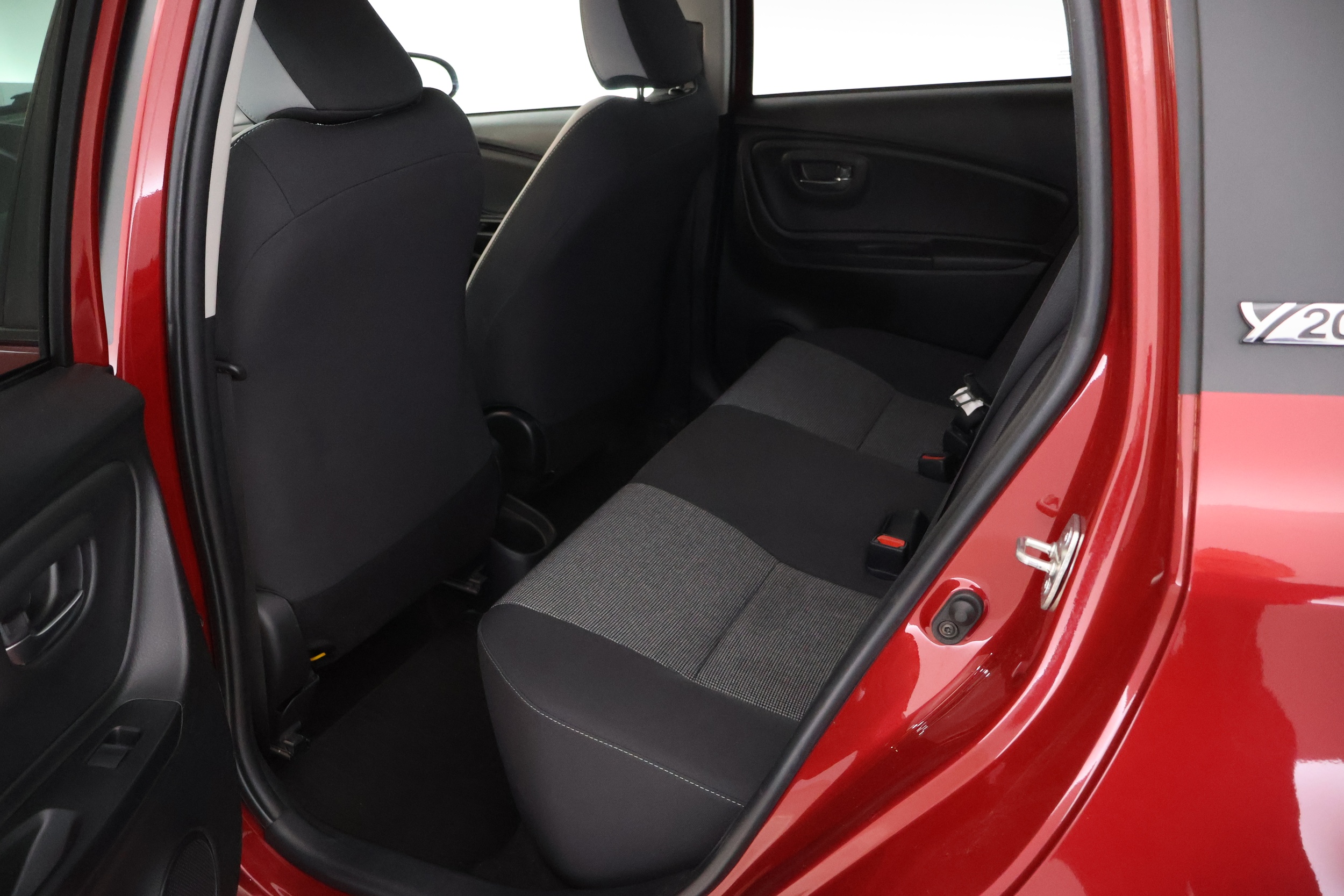 TOYOTA Yaris 2019