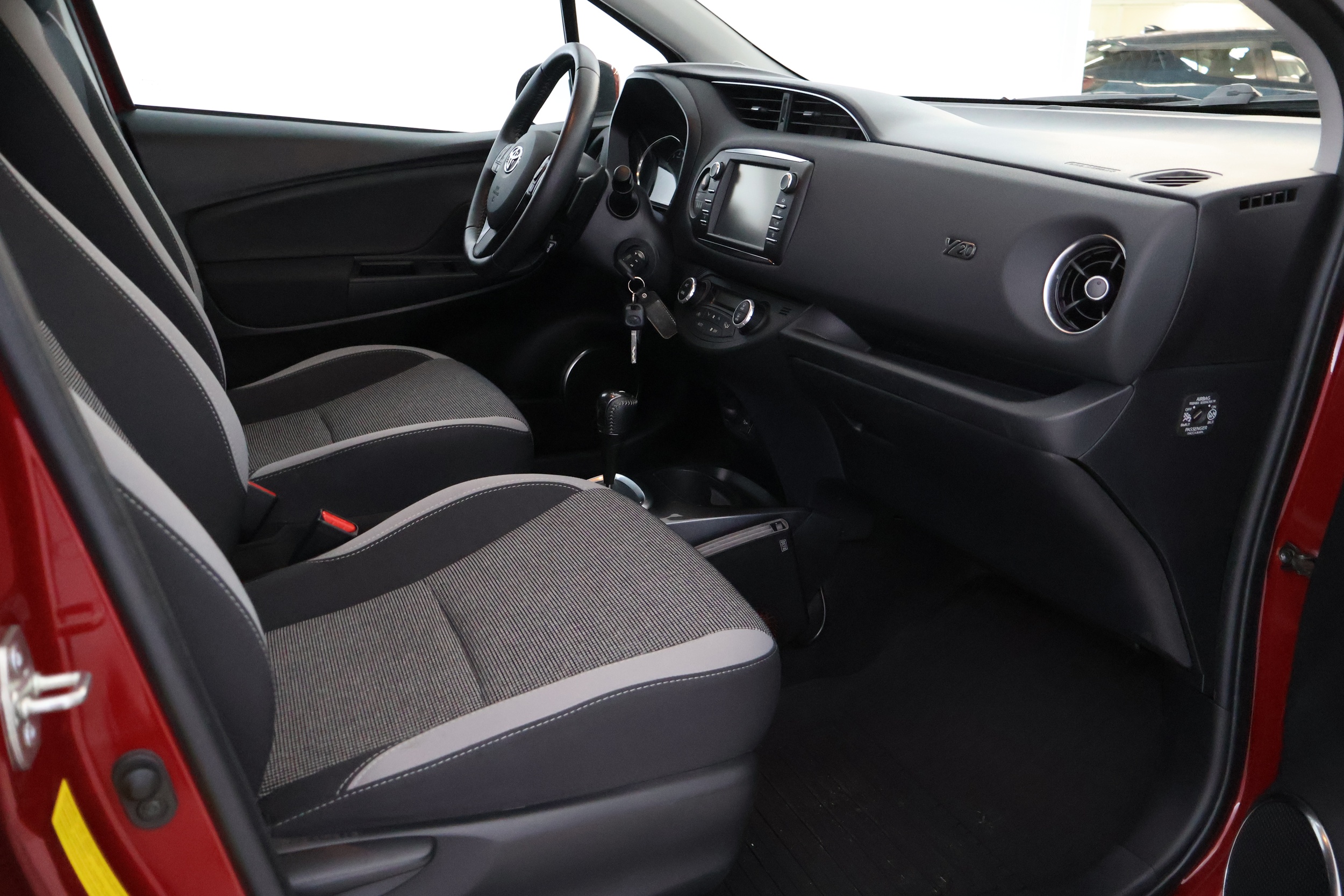 TOYOTA Yaris 2019