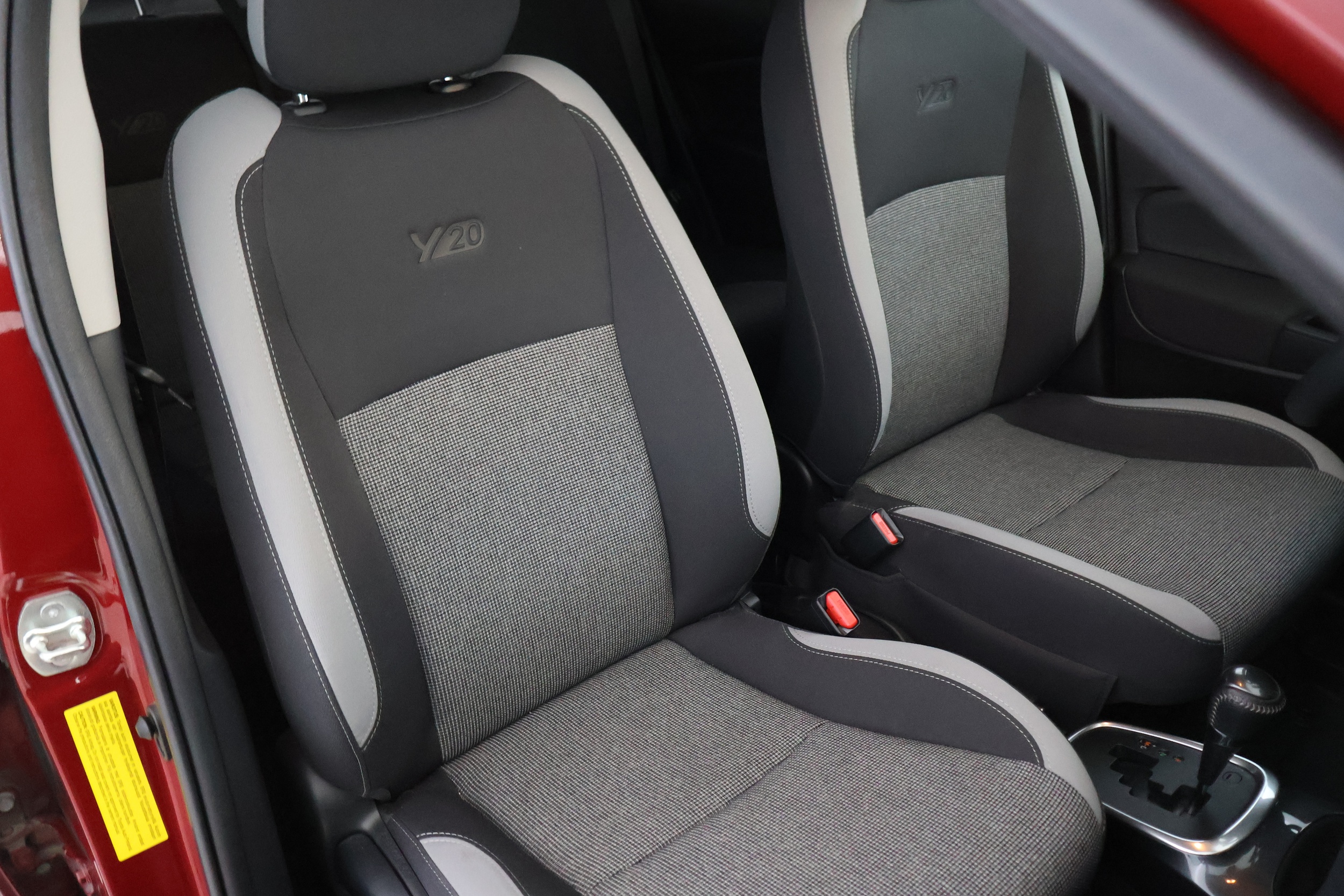 TOYOTA Yaris 2019