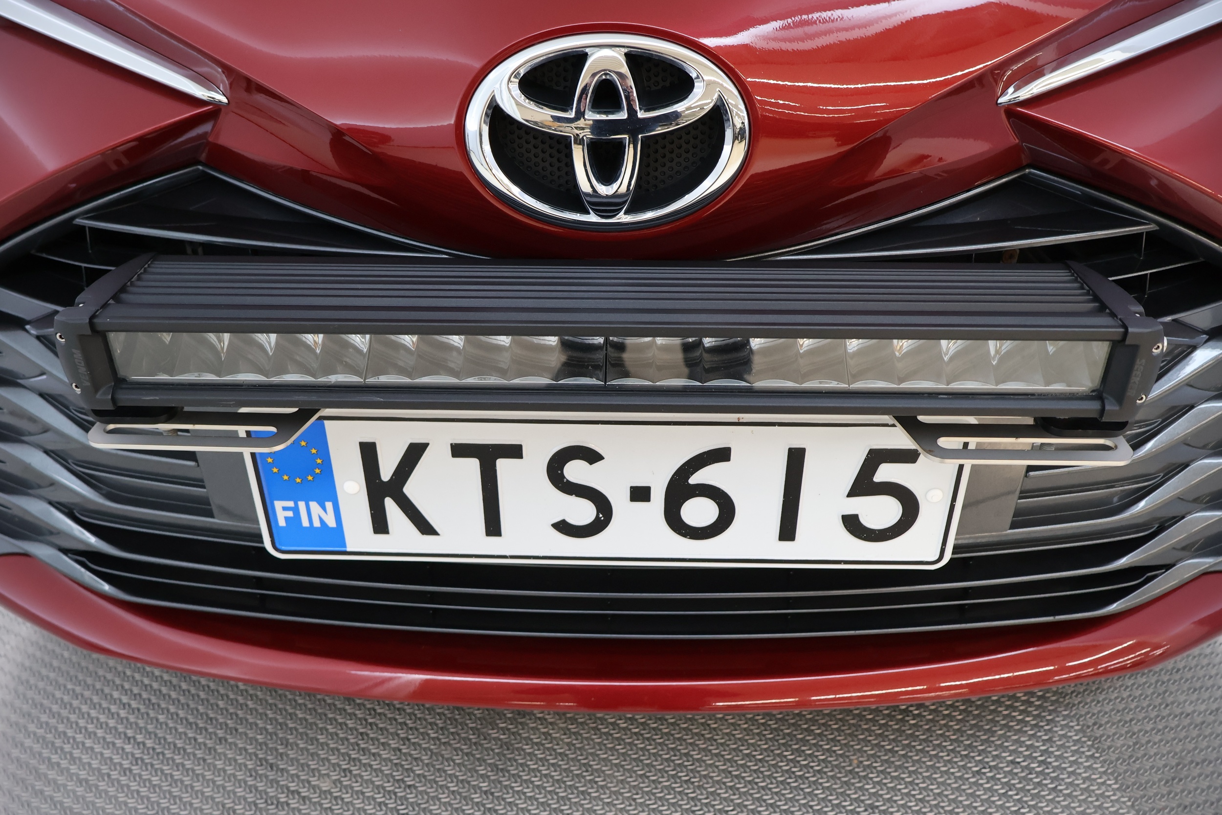 TOYOTA Yaris 2019