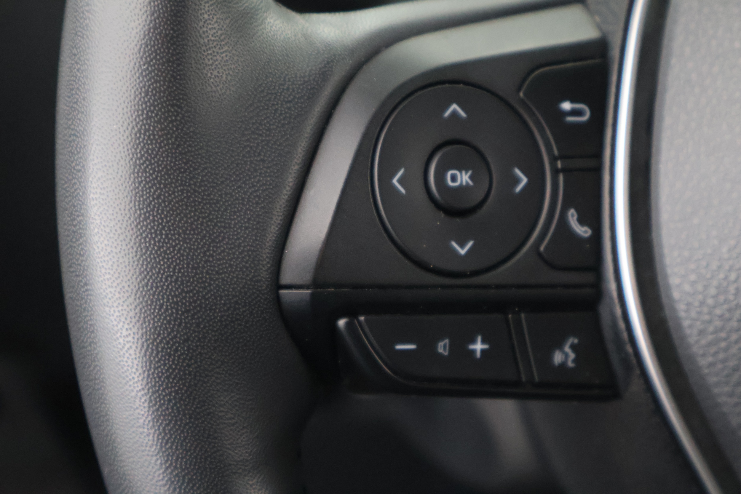 TOYOTA Corolla Cross 2024