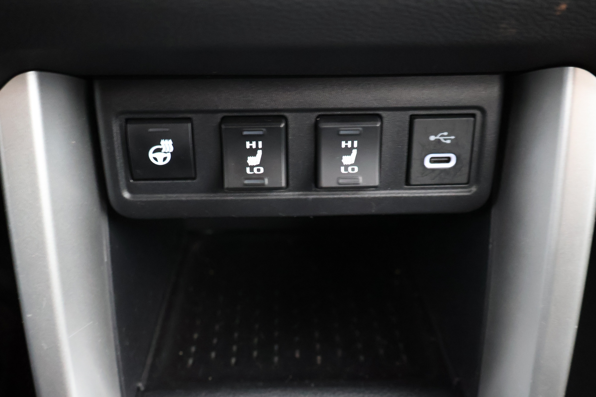 TOYOTA Corolla Cross 2024