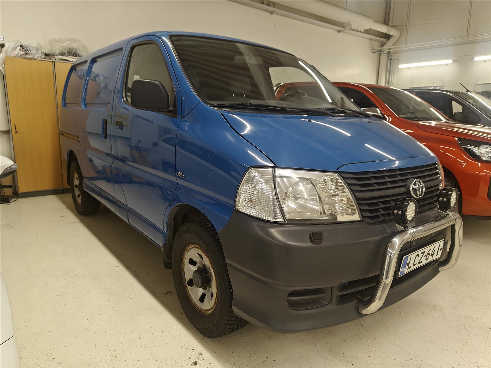 TOYOTA Hiace 2008