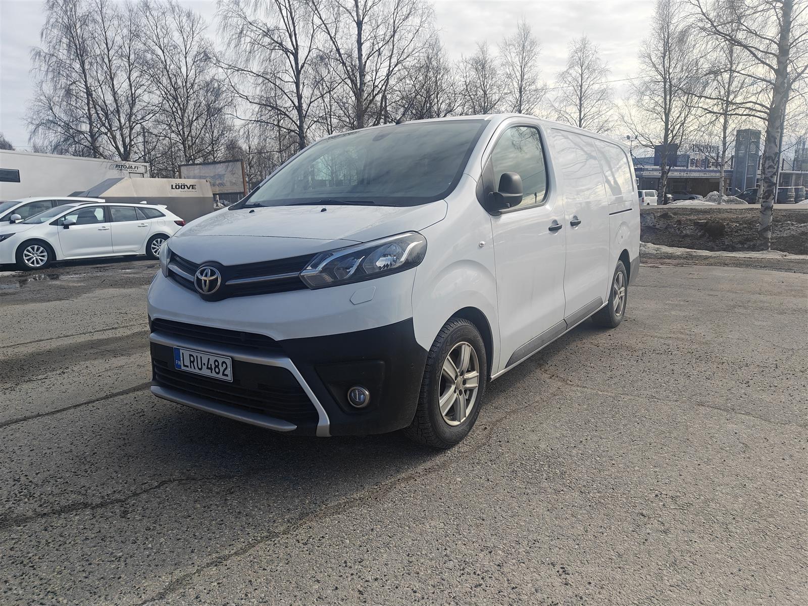 TOYOTA Proace 2023