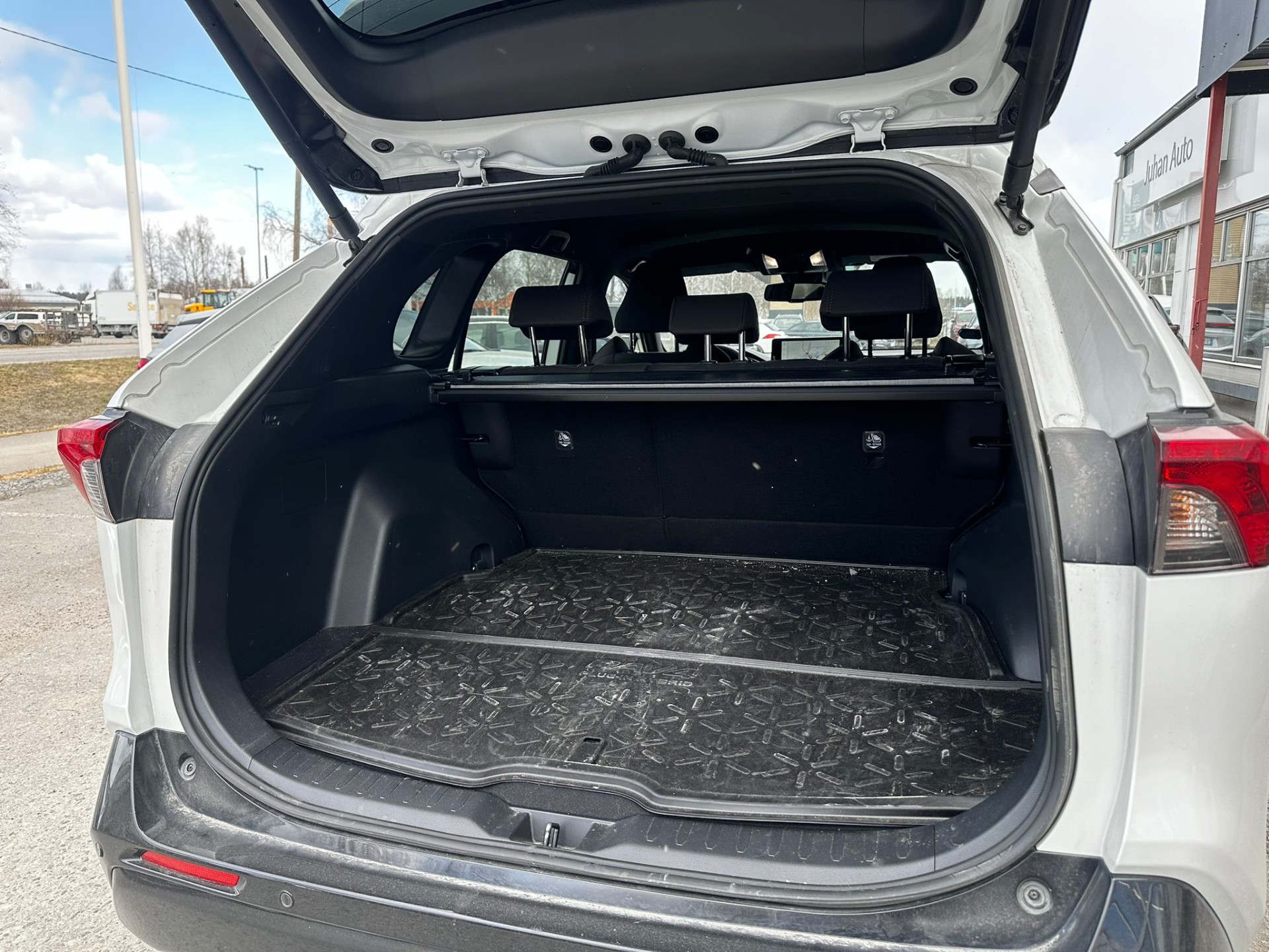 TOYOTA RAV4 Plug-in 2025