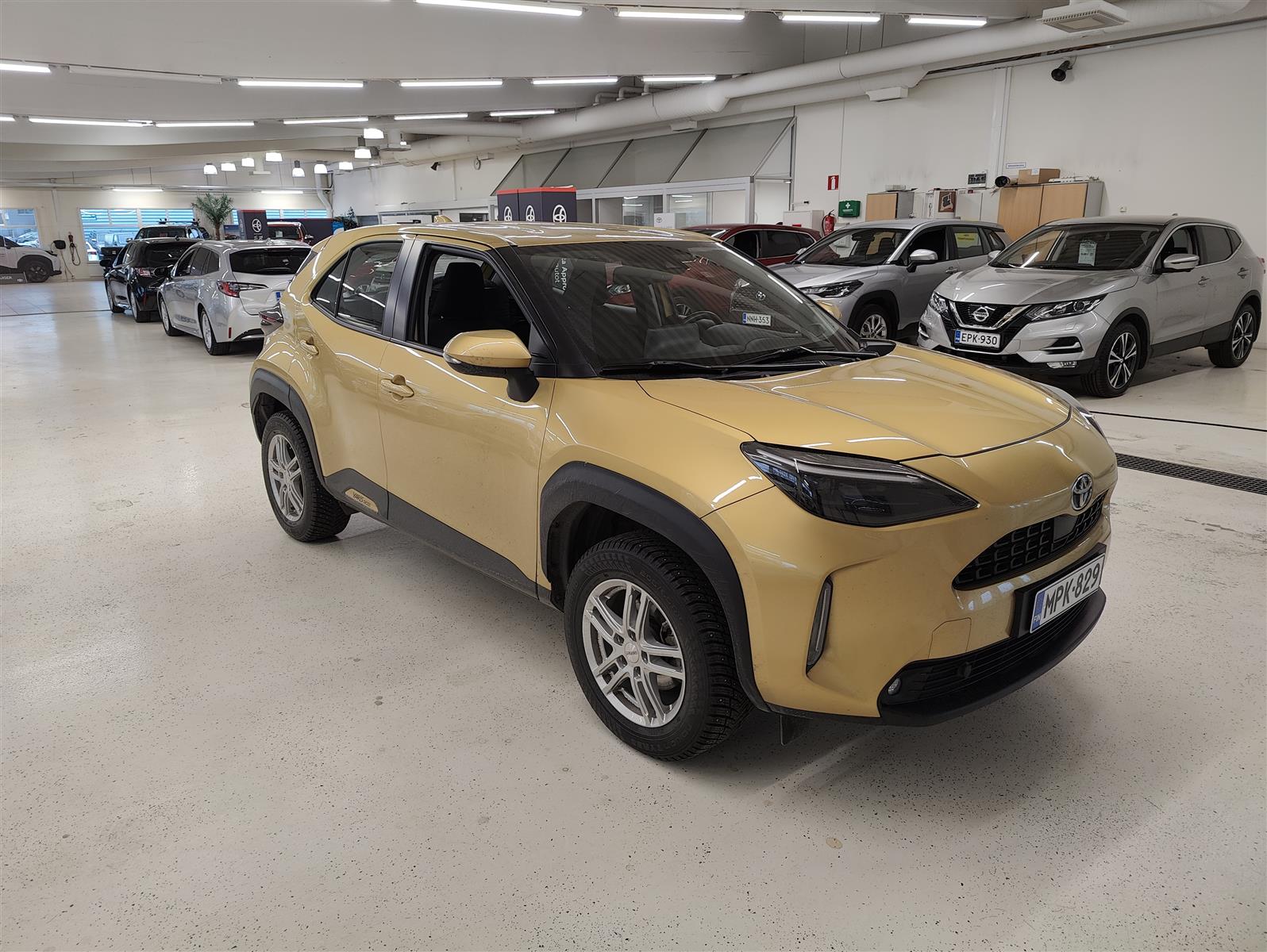 TOYOTA Yaris Cross 2023