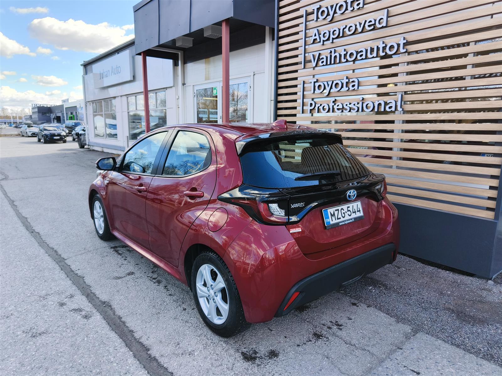 TOYOTA Yaris 2021