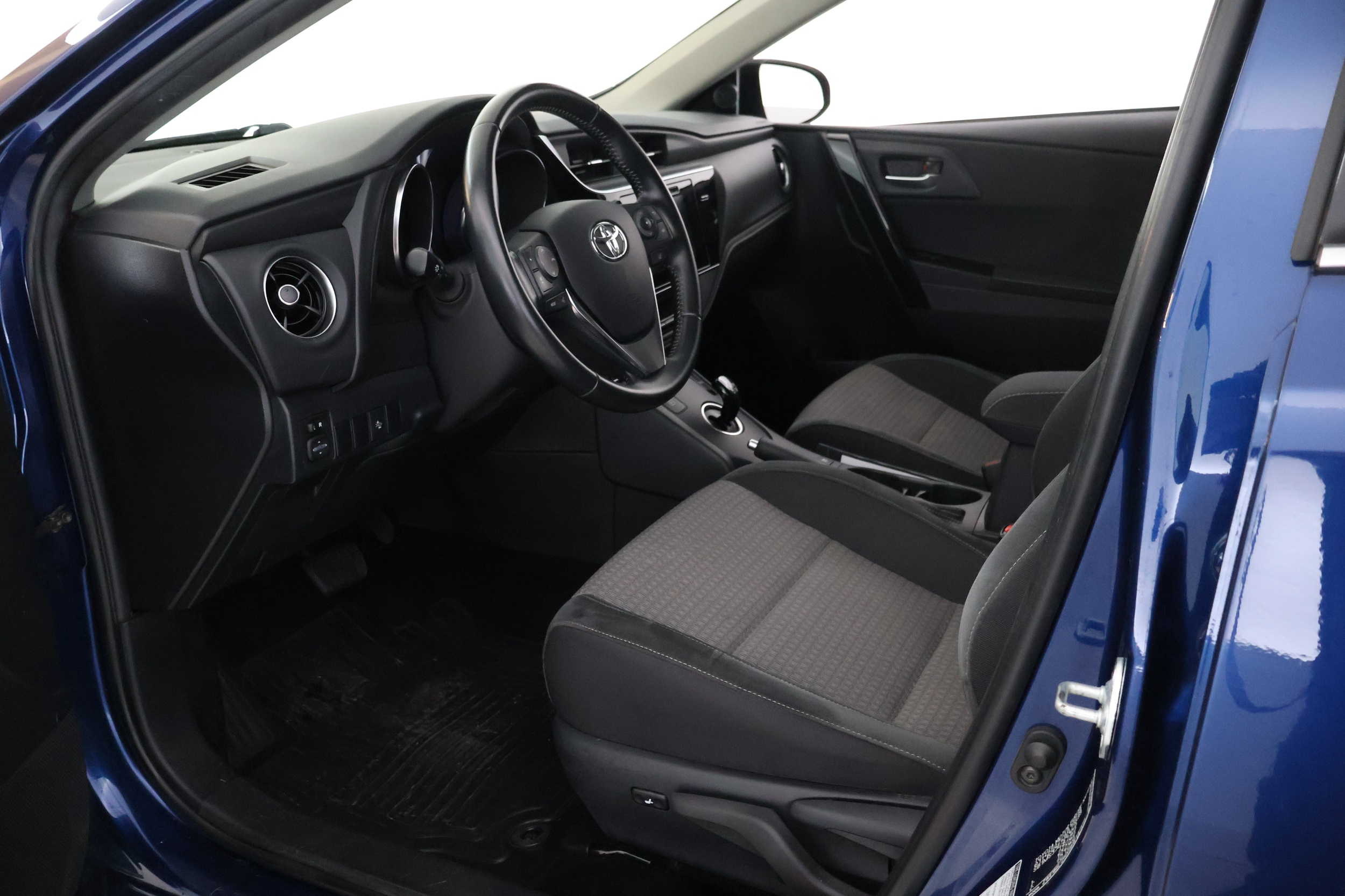 TOYOTA Auris 10