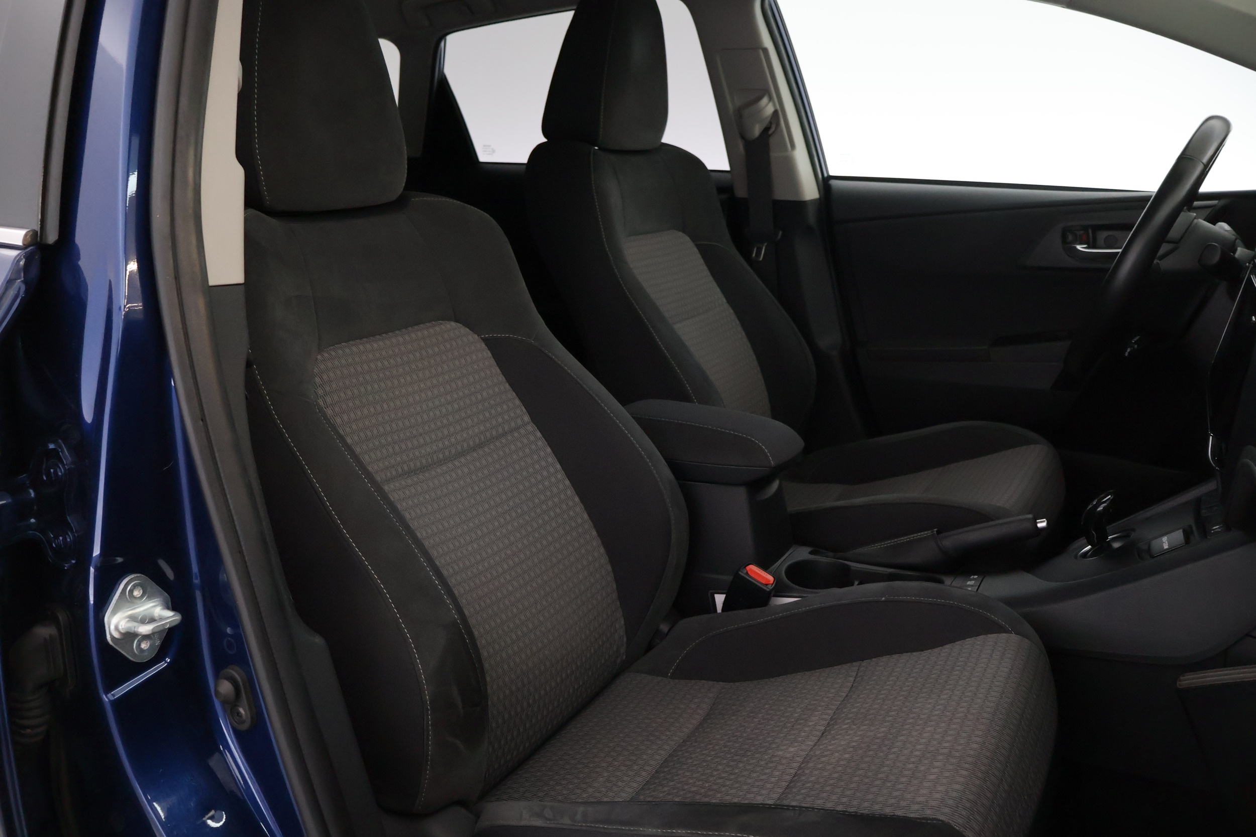 TOYOTA Auris 27