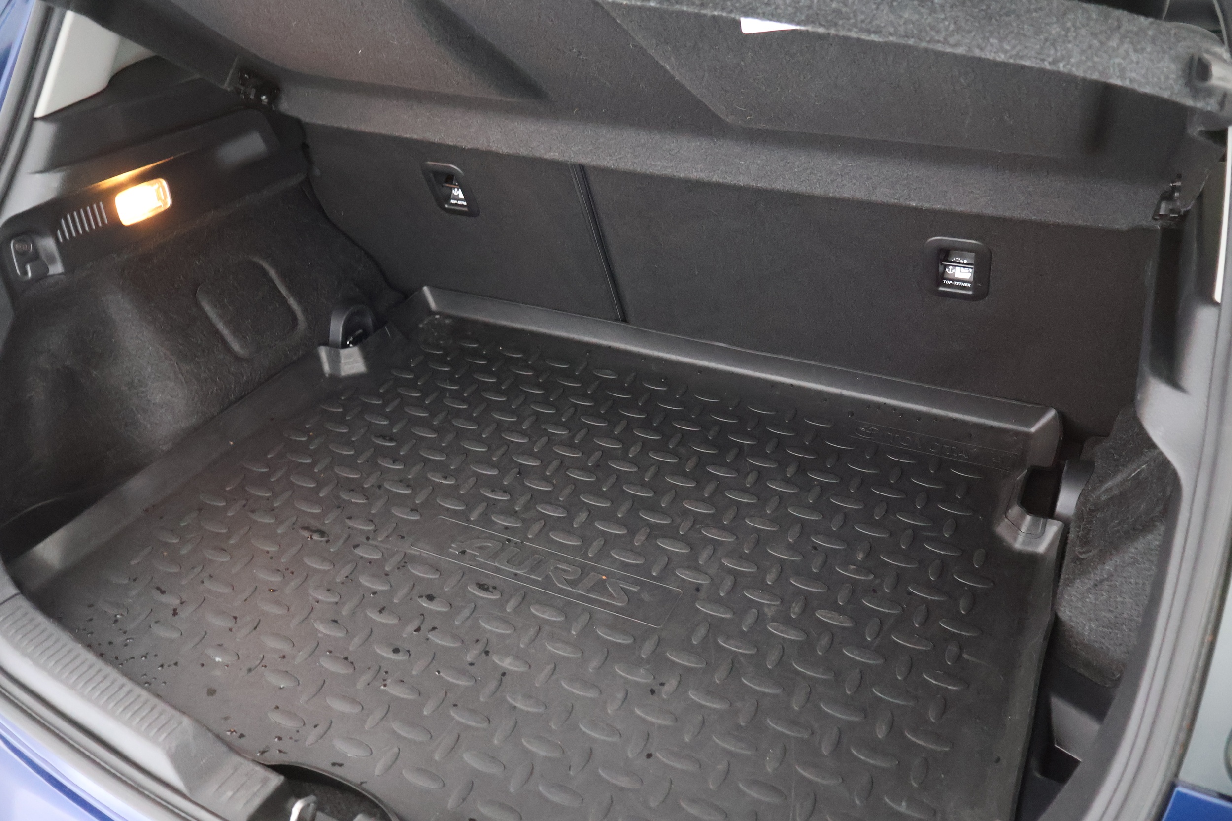TOYOTA Auris 29