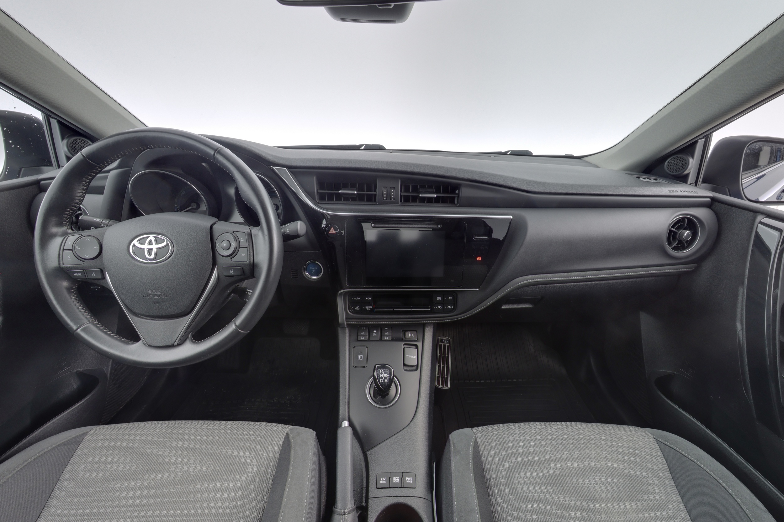 TOYOTA Auris 7